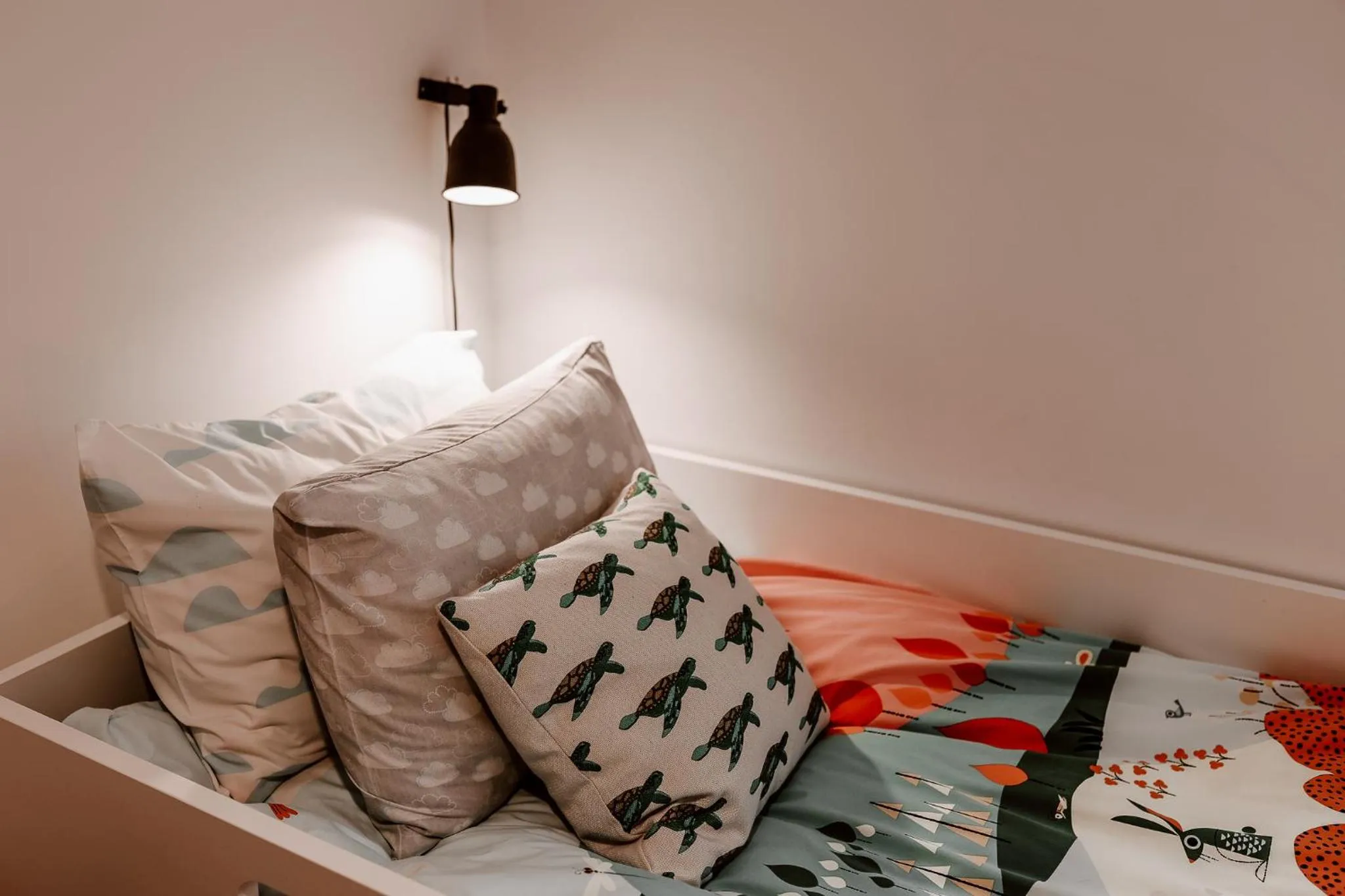 bunk bed, Bed in Finnview House