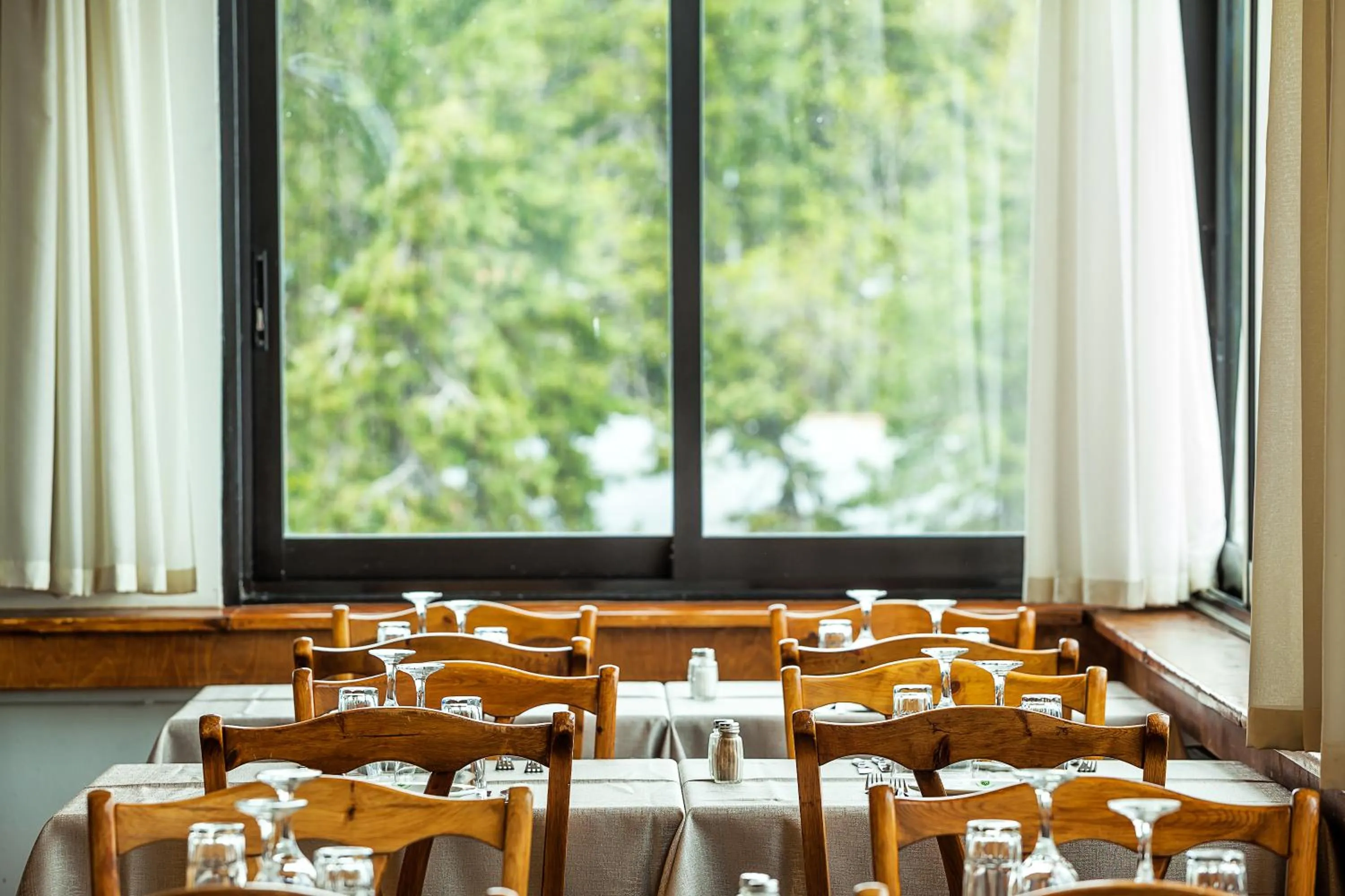 Restaurant/places to eat in Troodos Hotel & Spa