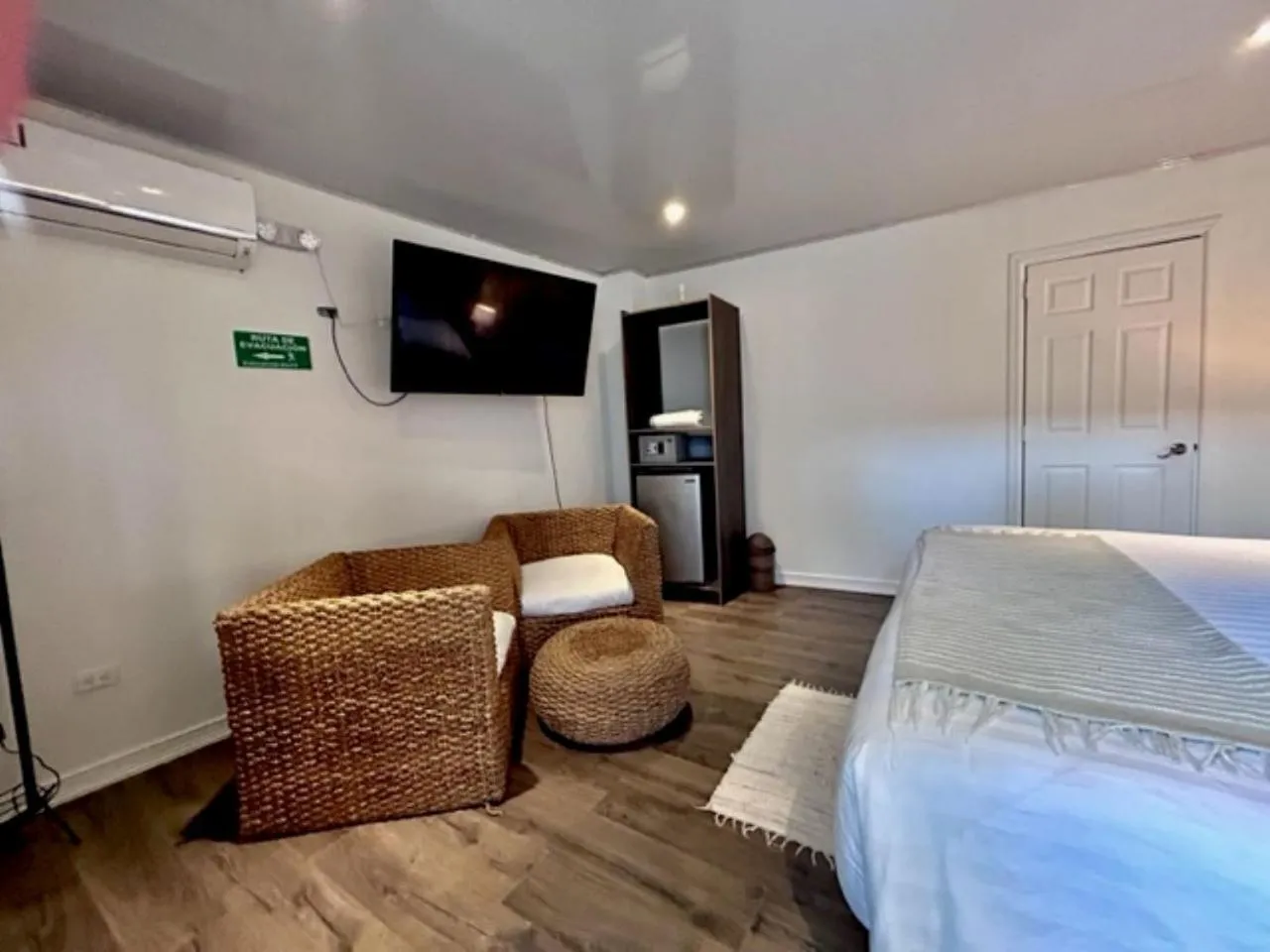 Photo of the whole room, Bed in Ataraxy Hotel Boutique