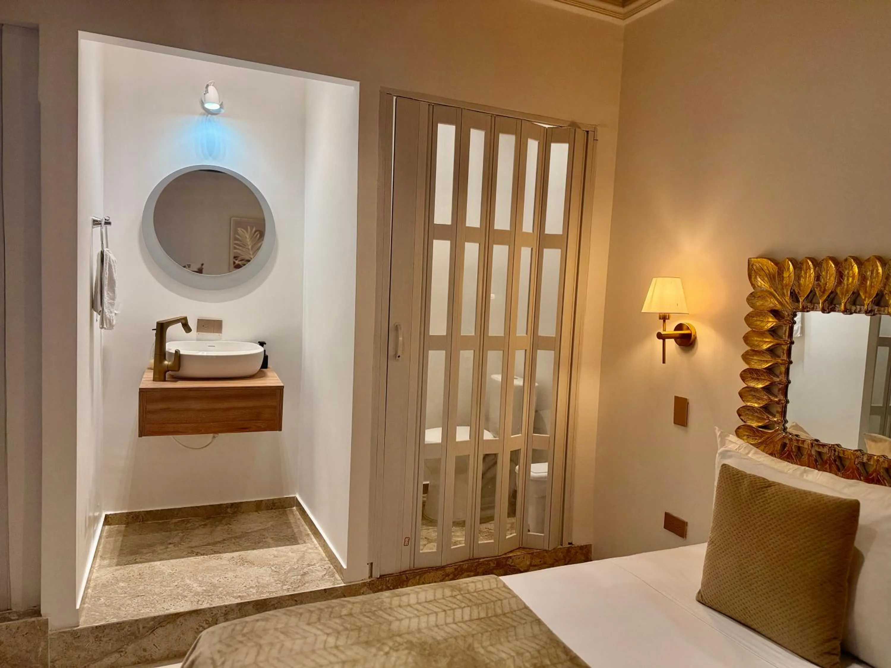 Photo of the whole room, Bed in Ataraxy Hotel Boutique