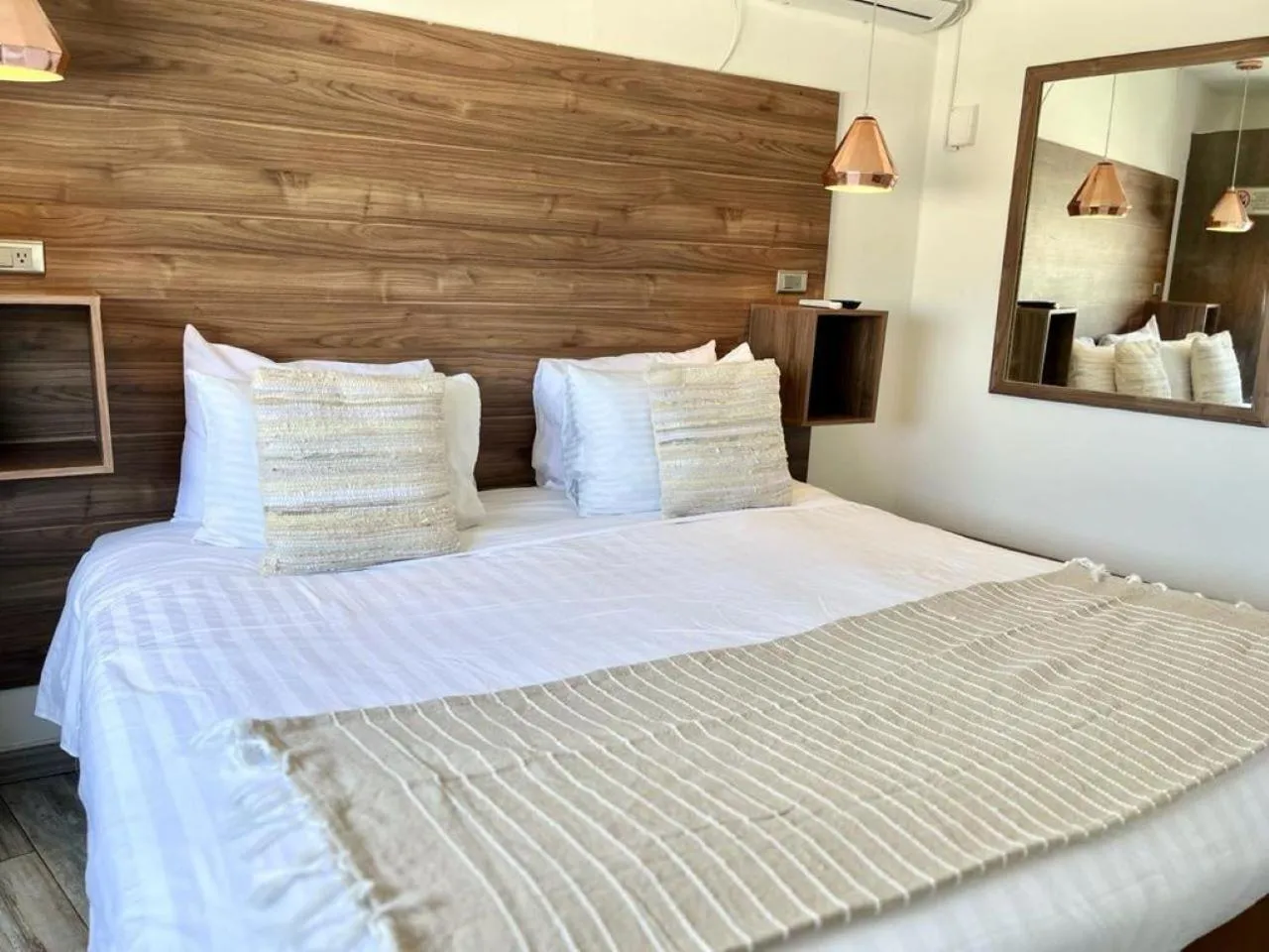 Photo of the whole room, Bed in Ataraxy Hotel Boutique