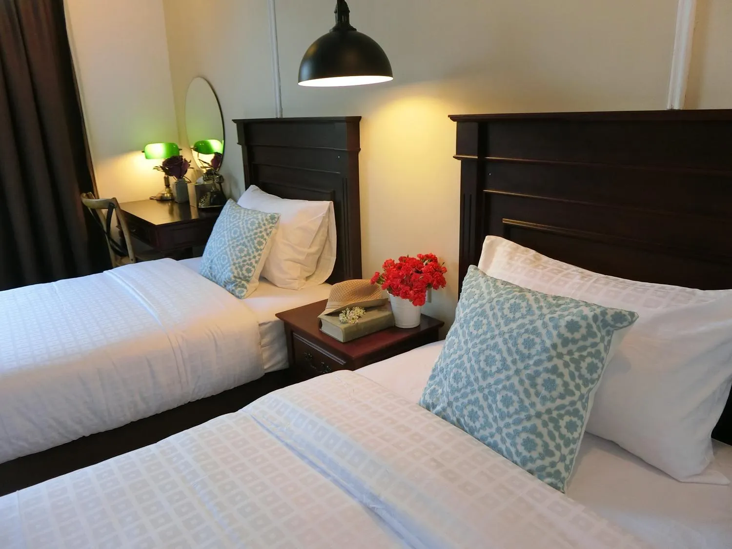 Bed in Bloom Boutique Hotel & Cafe