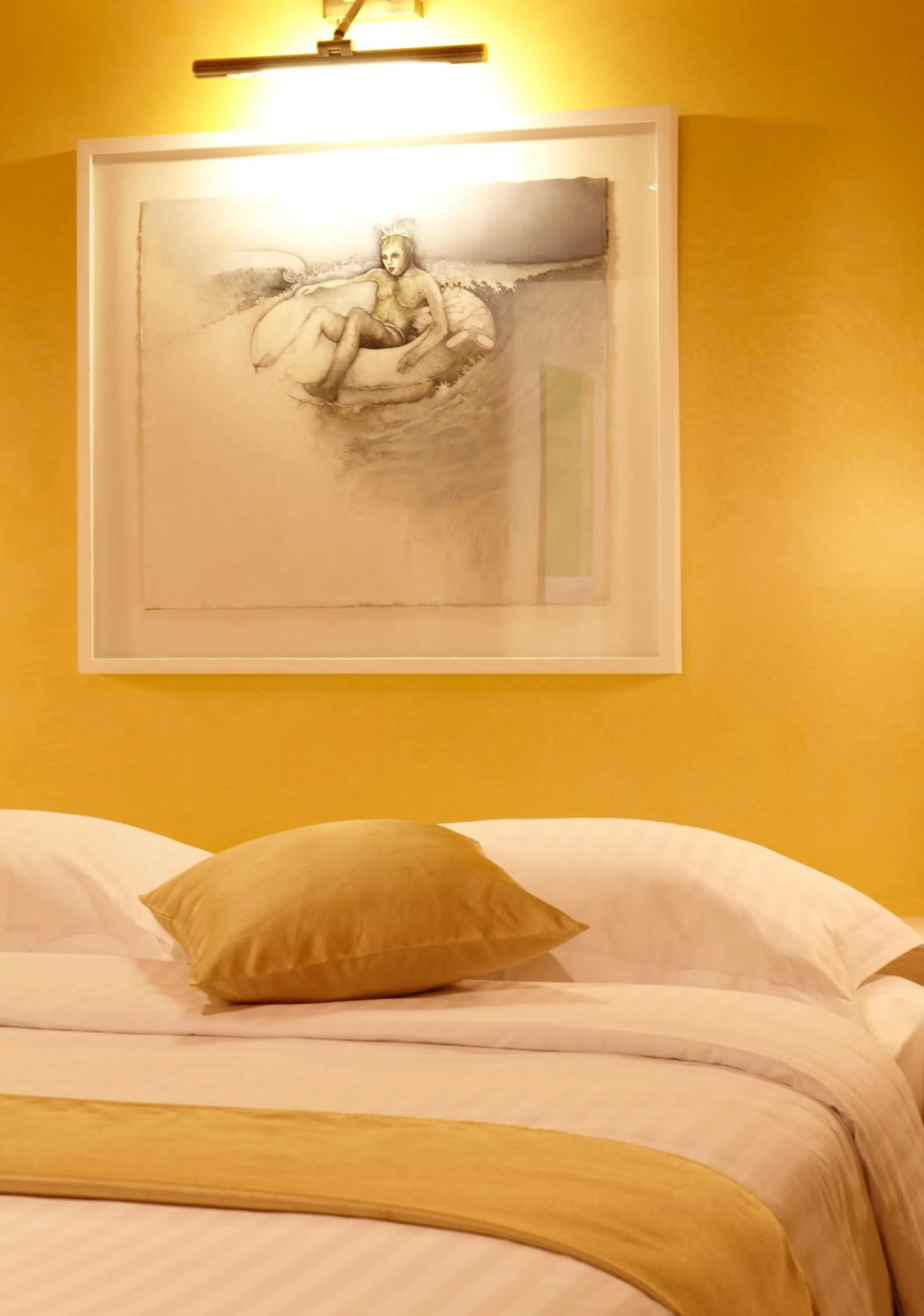 Bedroom, Bed in Voreina Gallery Suites