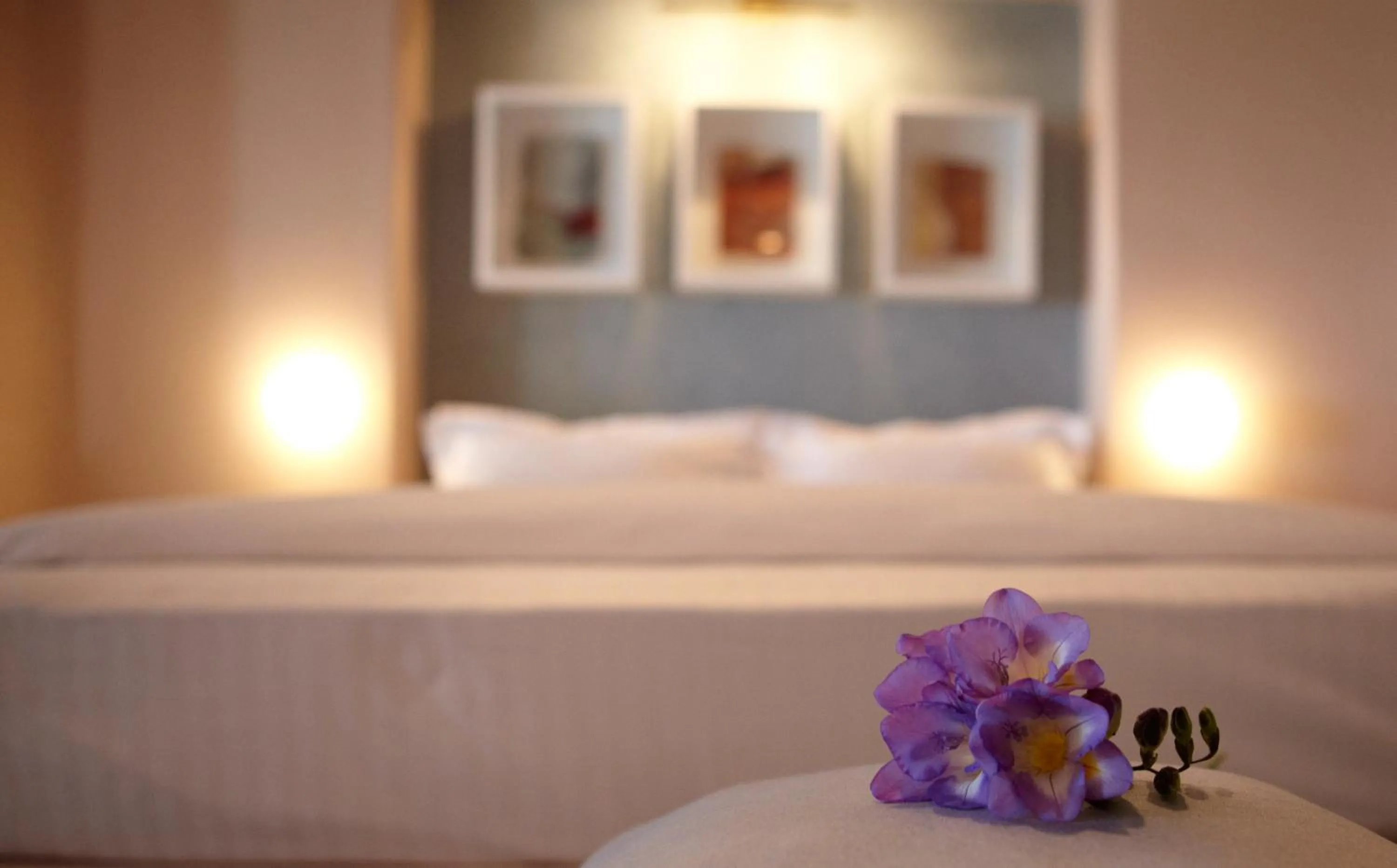 Bedroom, Bed in Voreina Gallery Suites