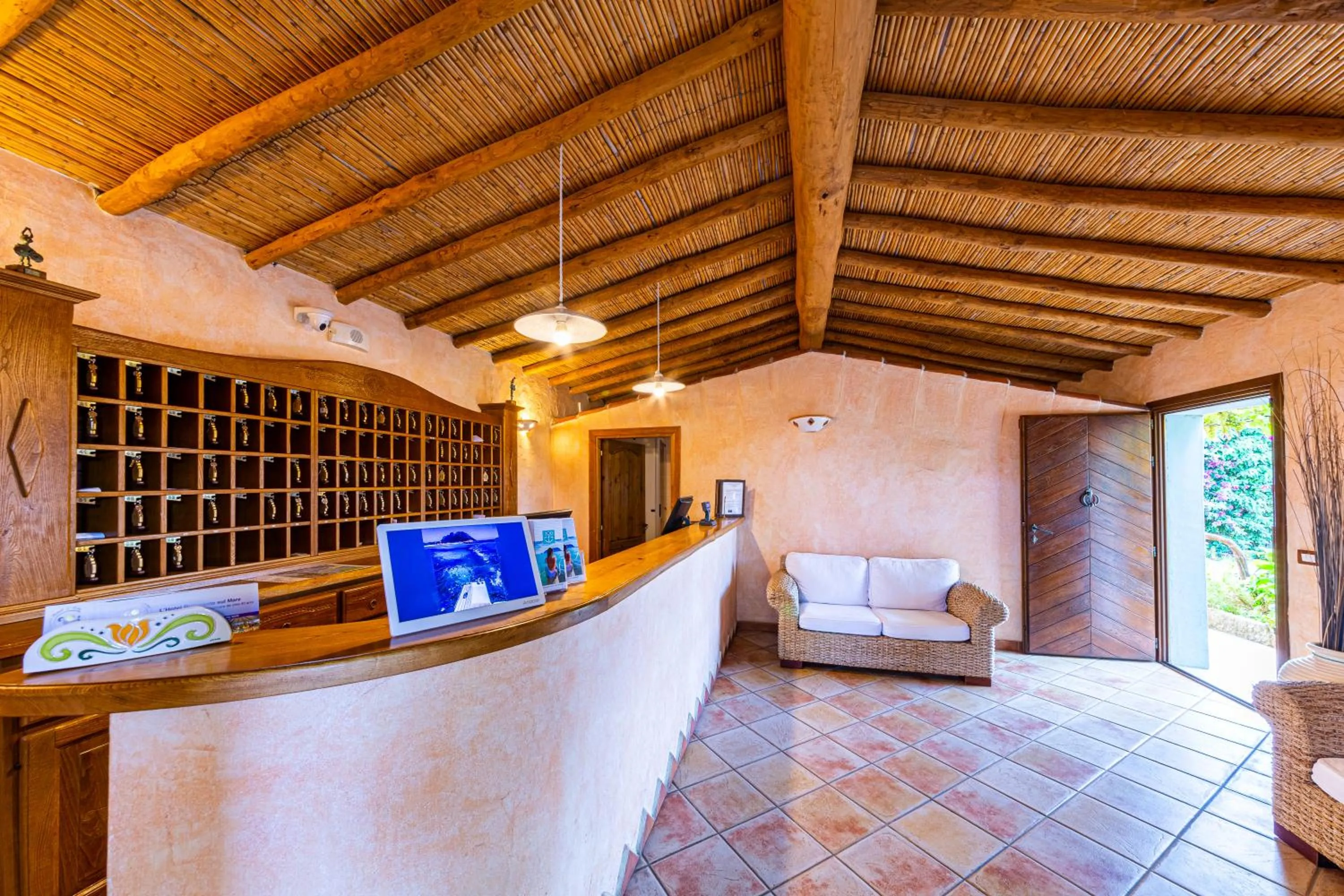 Lobby or reception in Hotel L'Esagono