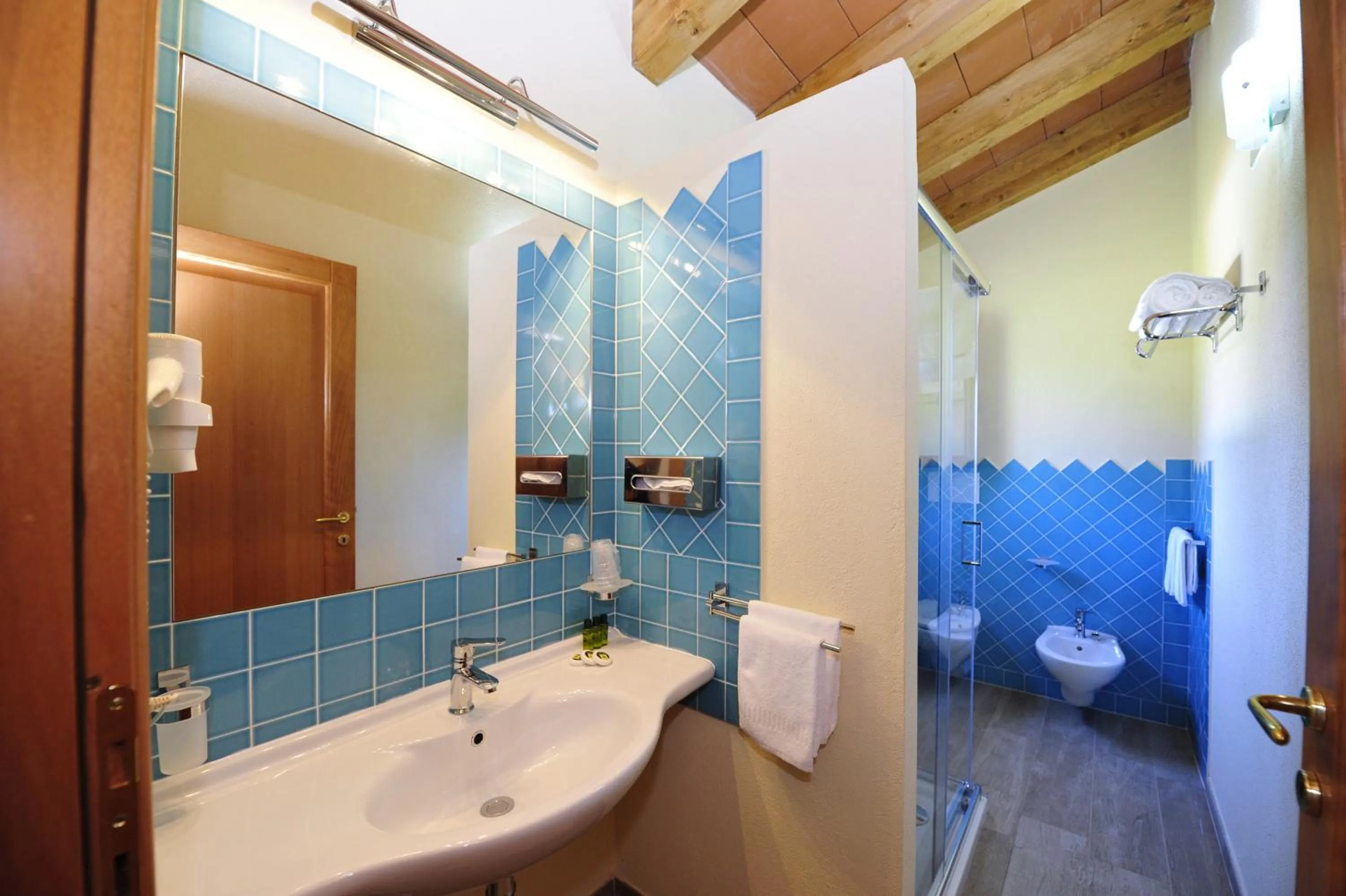 Bathroom in Hotel L'Esagono