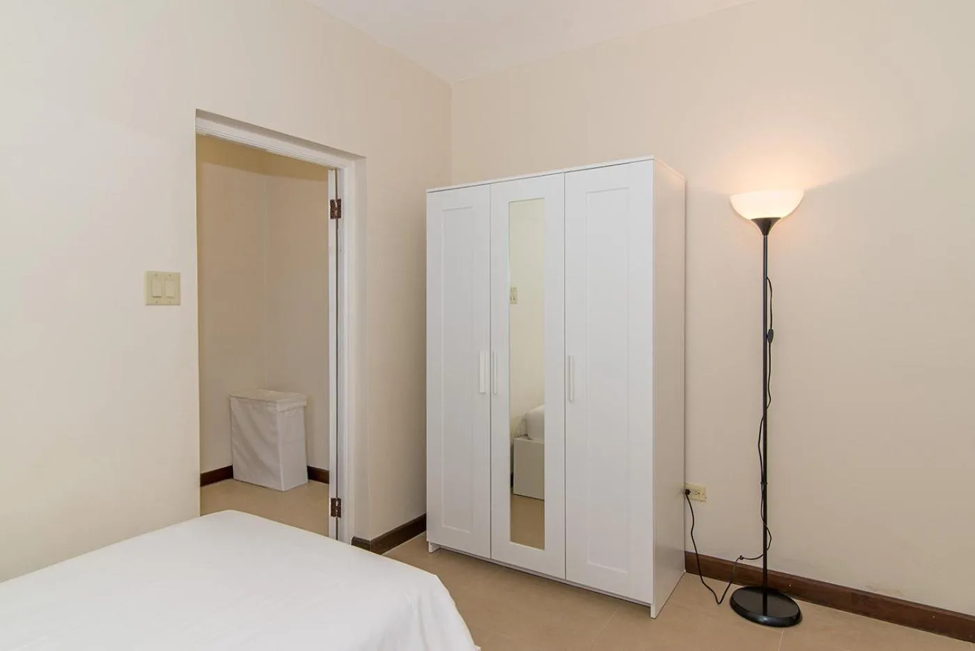 Bedroom, Bed in Family Complex beside Beach w/Pool Montego Bay #2