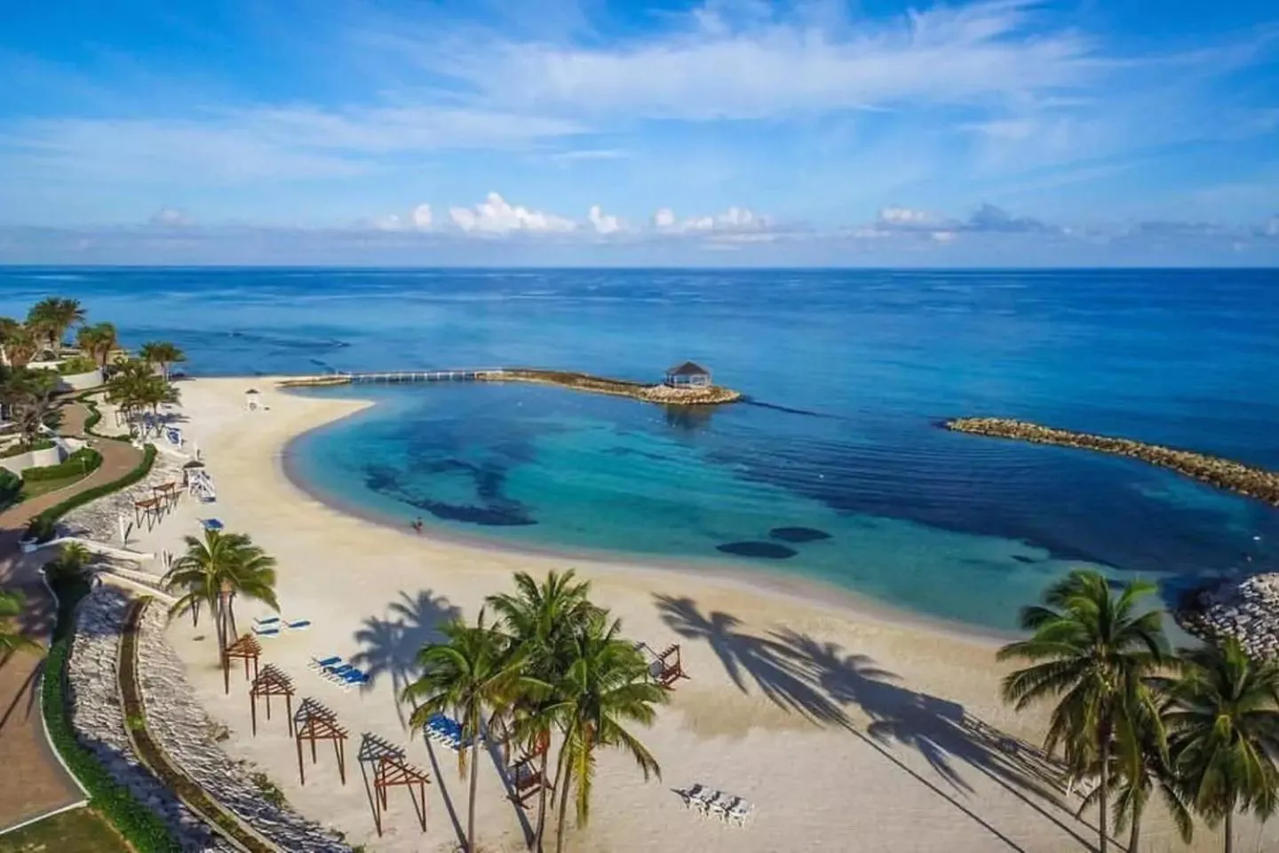 Property building in Family Complex beside Beach w/Pool Montego Bay #2