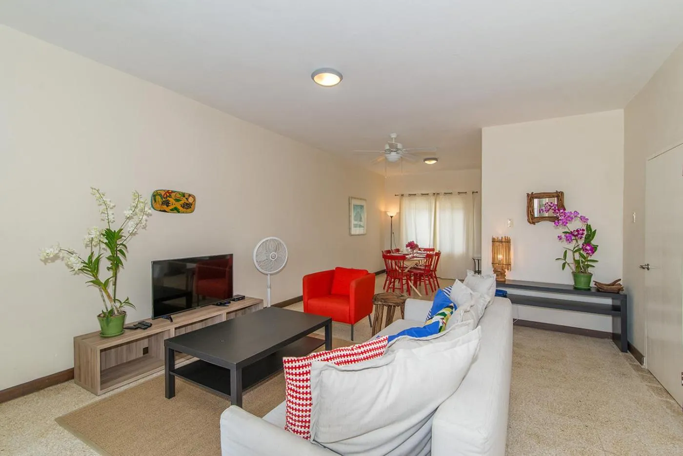 Living room in Luxury 2BR Home facing Beach w/Pool Montego Bay #3