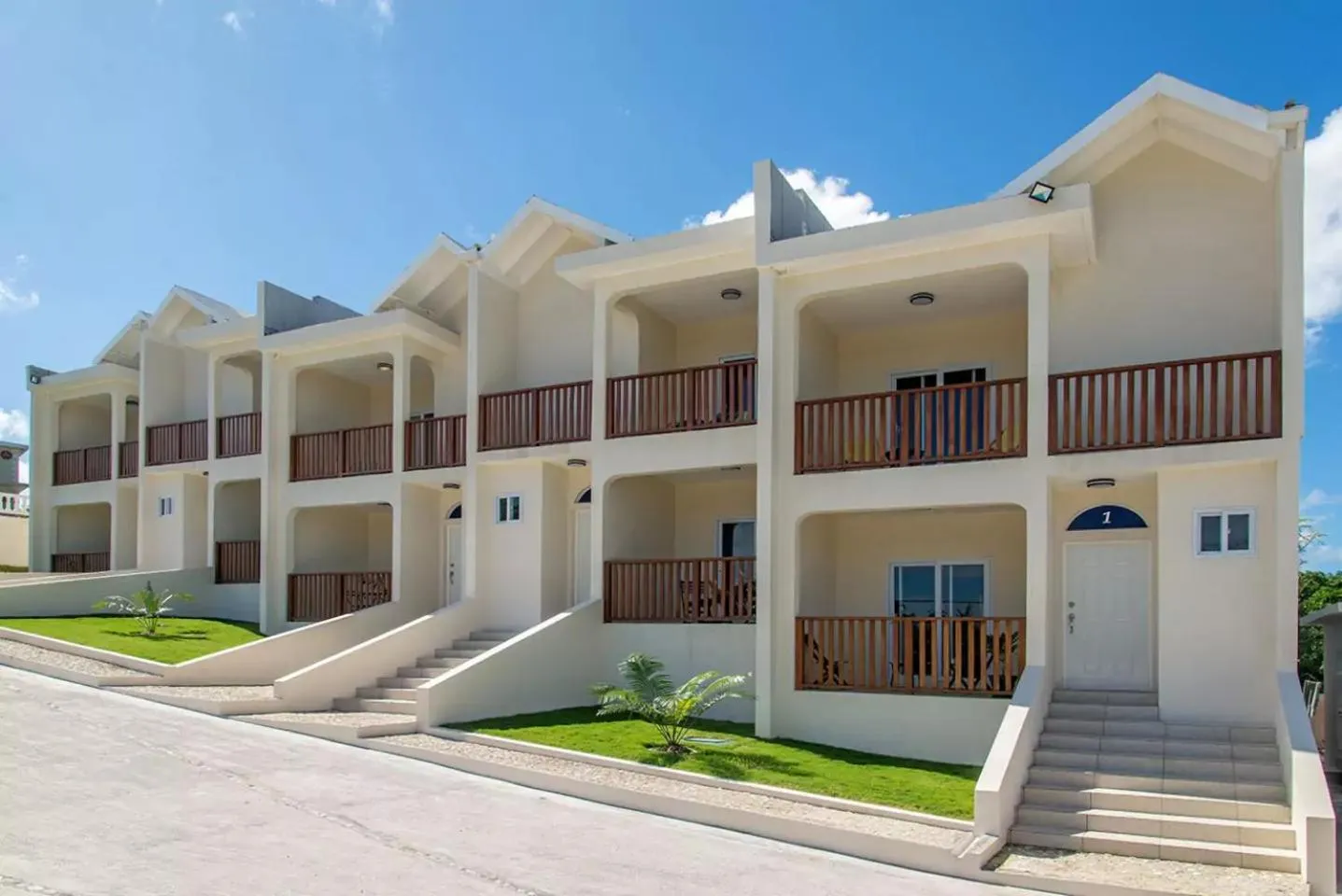 Facade/entrance in Luxury 2BR Home facing Beach w/Pool Montego Bay #3