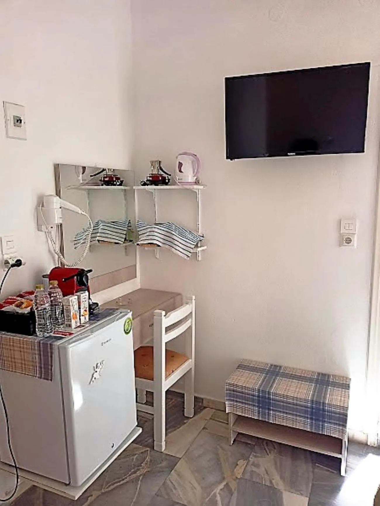 Photo of the whole room in Marisa Rooms