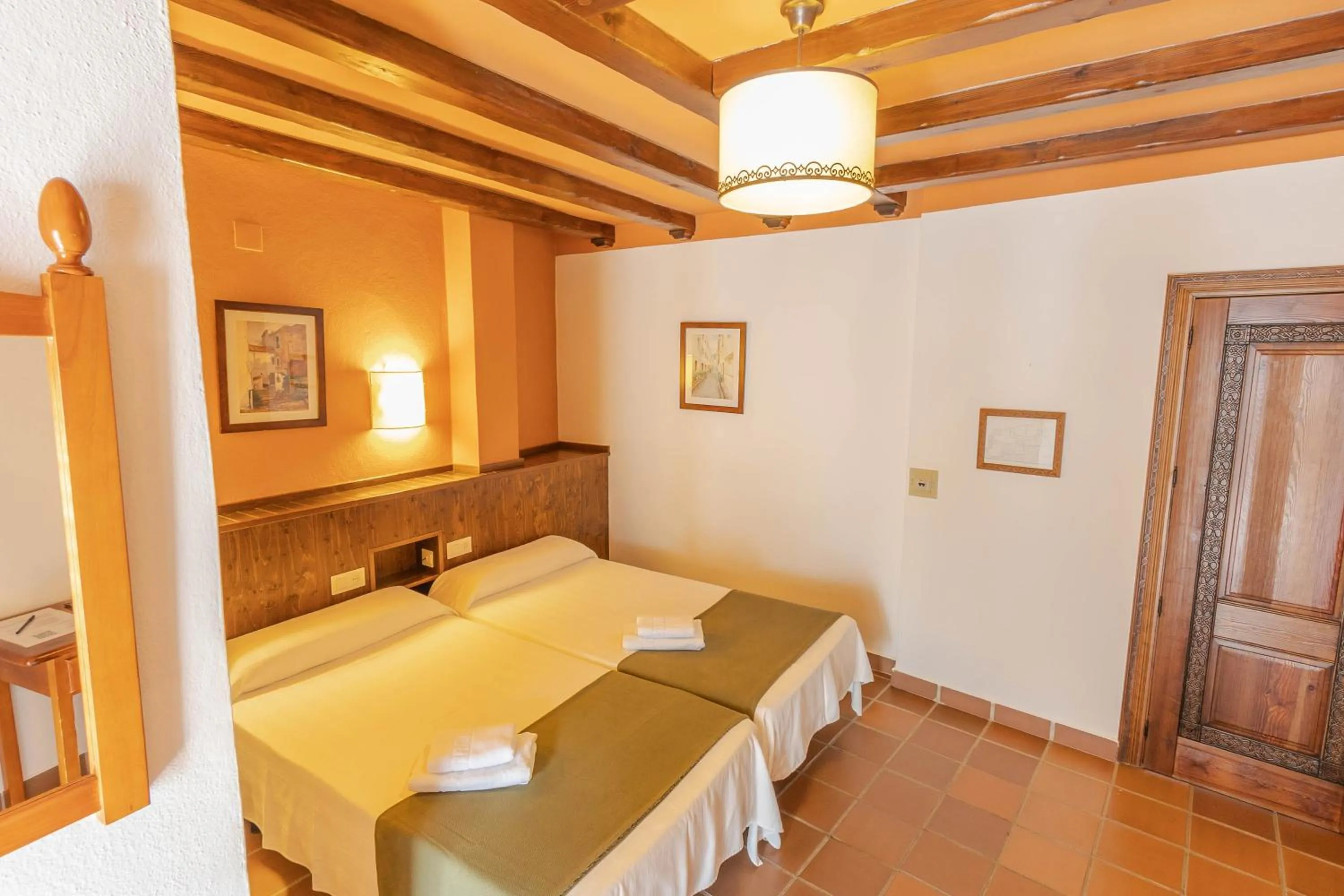 Bed in Hotel La Fragua I