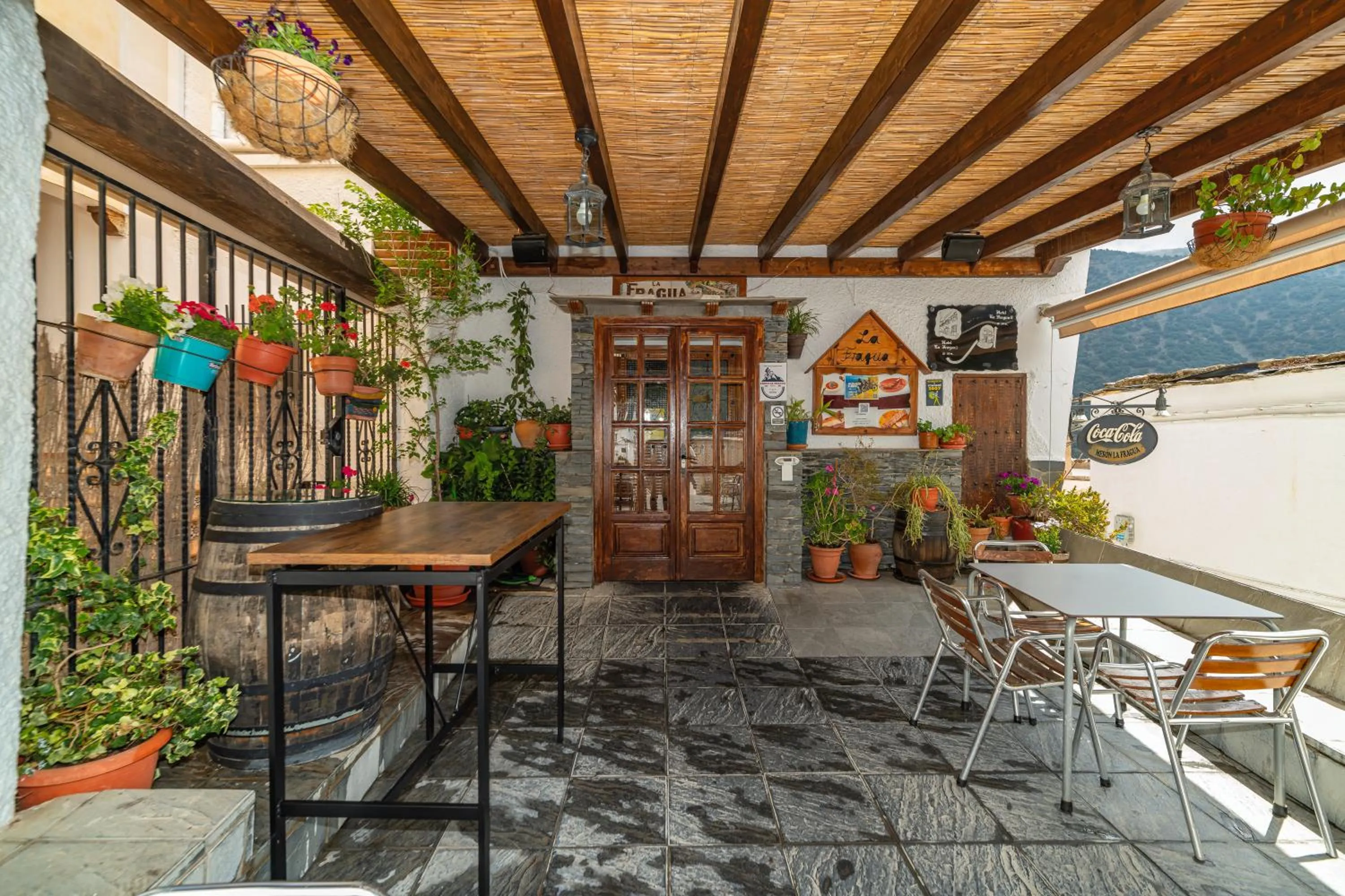 Restaurant/places to eat in Hotel La Fragua I