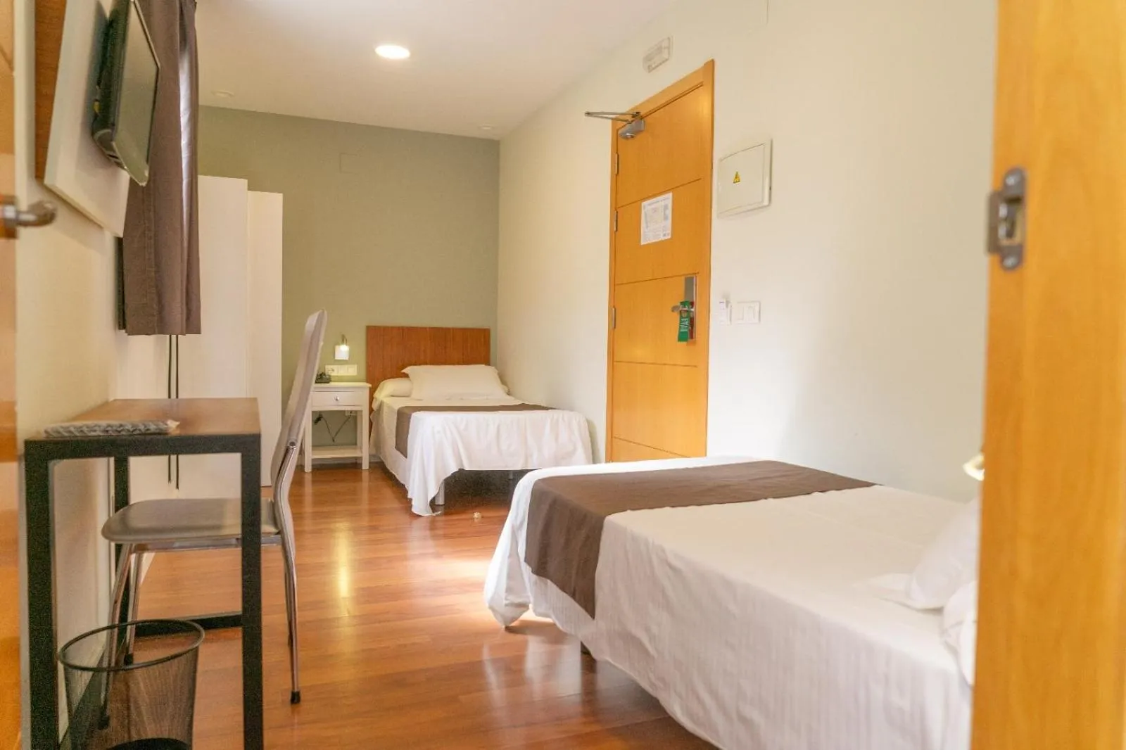 Property building, Bed in Gce Hoteles