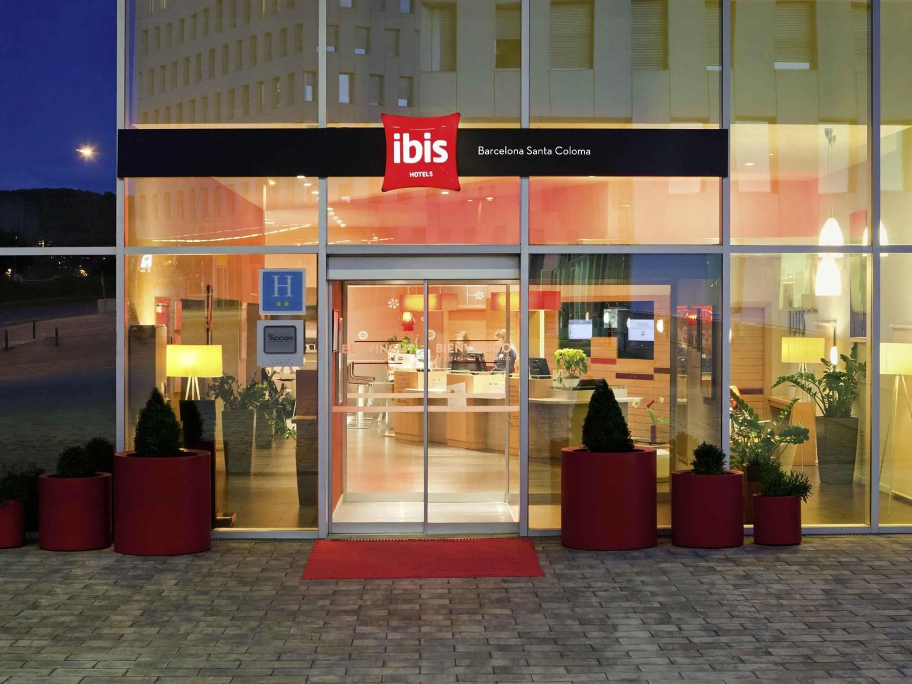 Property building in Ibis Barcelona Santa Coloma