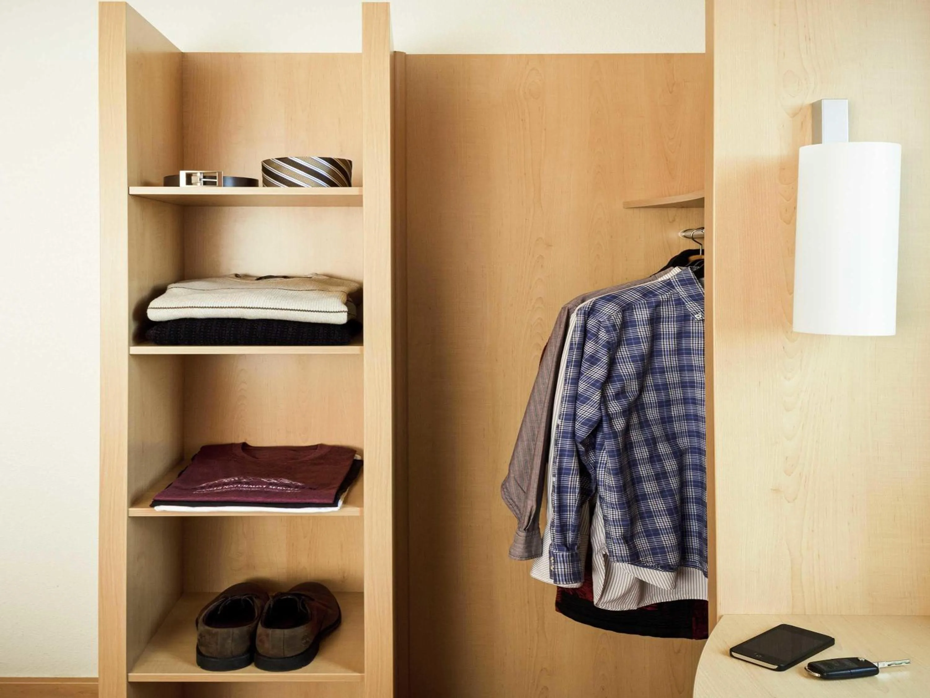 Bedroom in Ibis Barcelona Santa Coloma