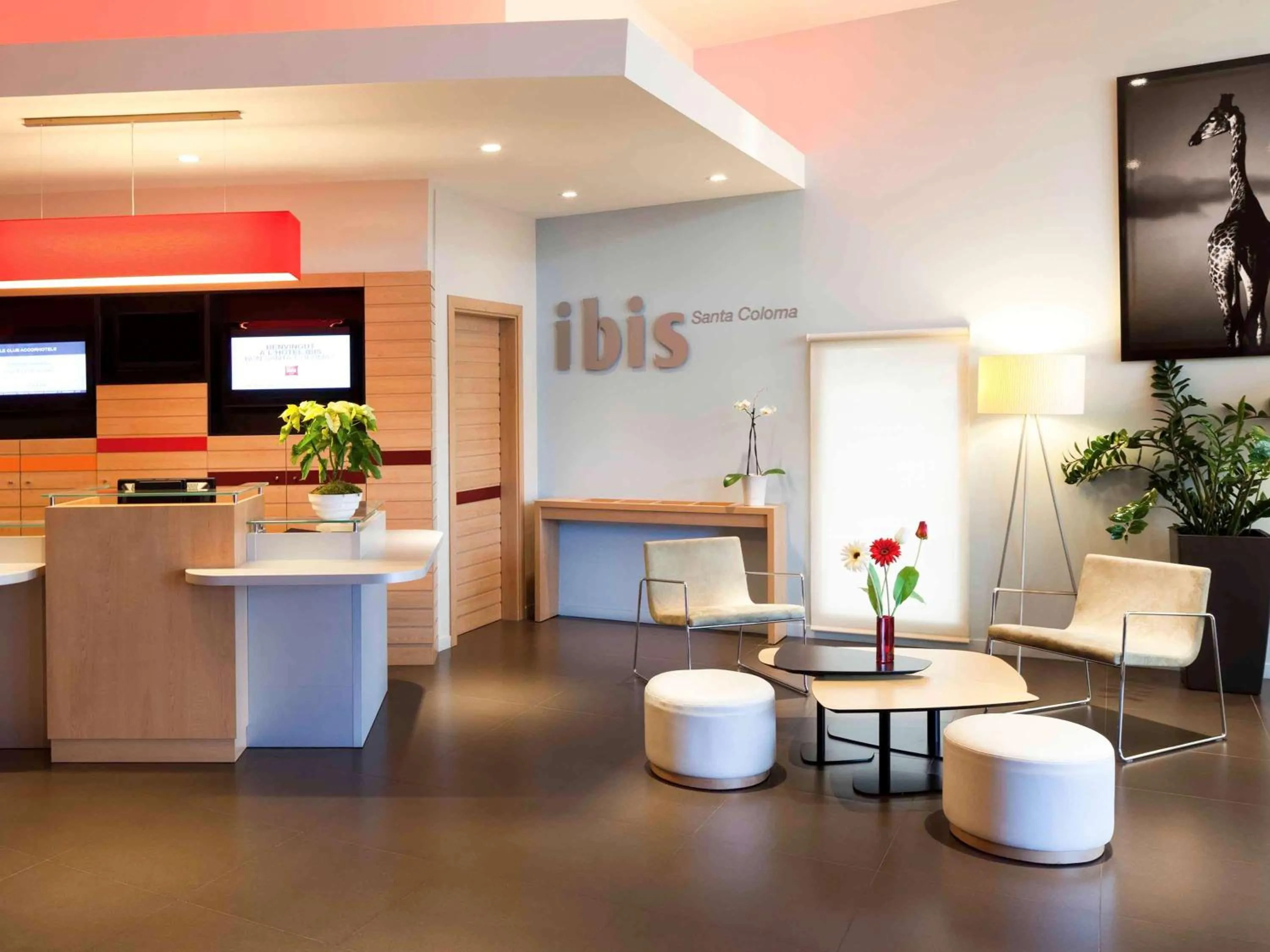 Property building in Ibis Barcelona Santa Coloma