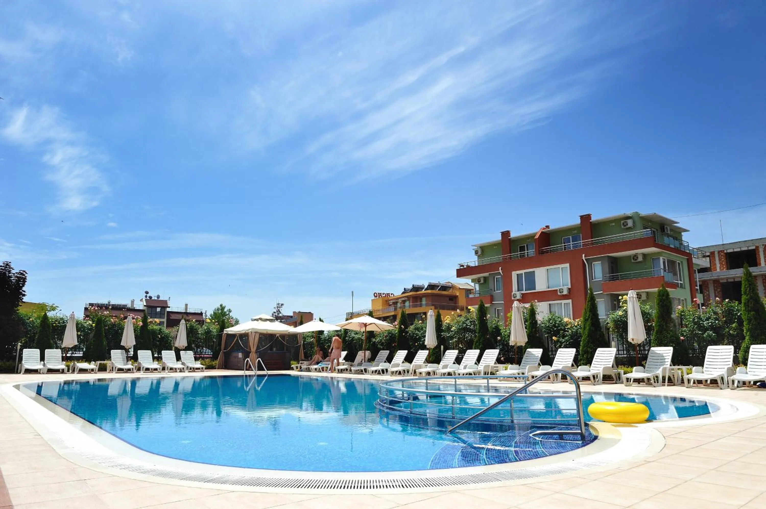 Swimming pool in Hotel Iris