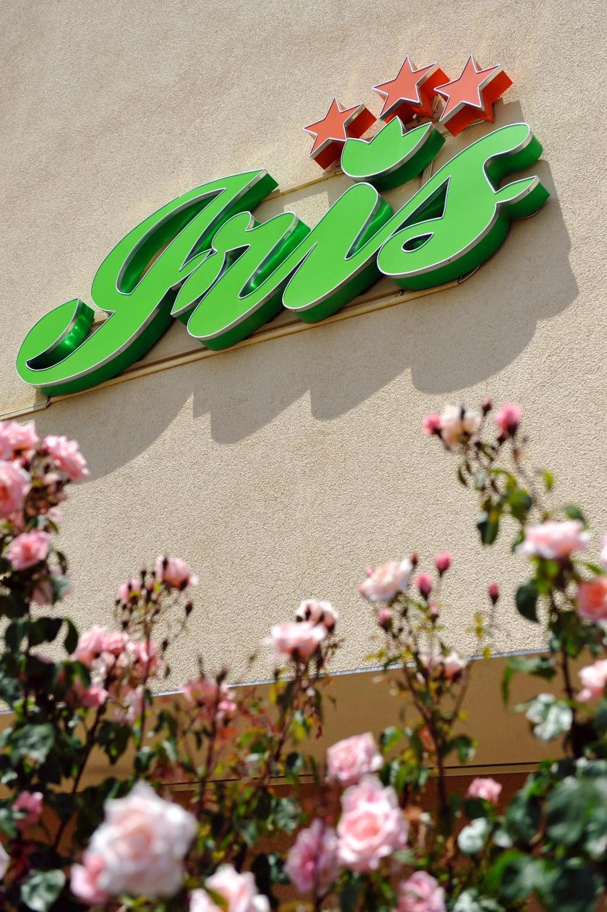 Facade/entrance in Hotel Iris