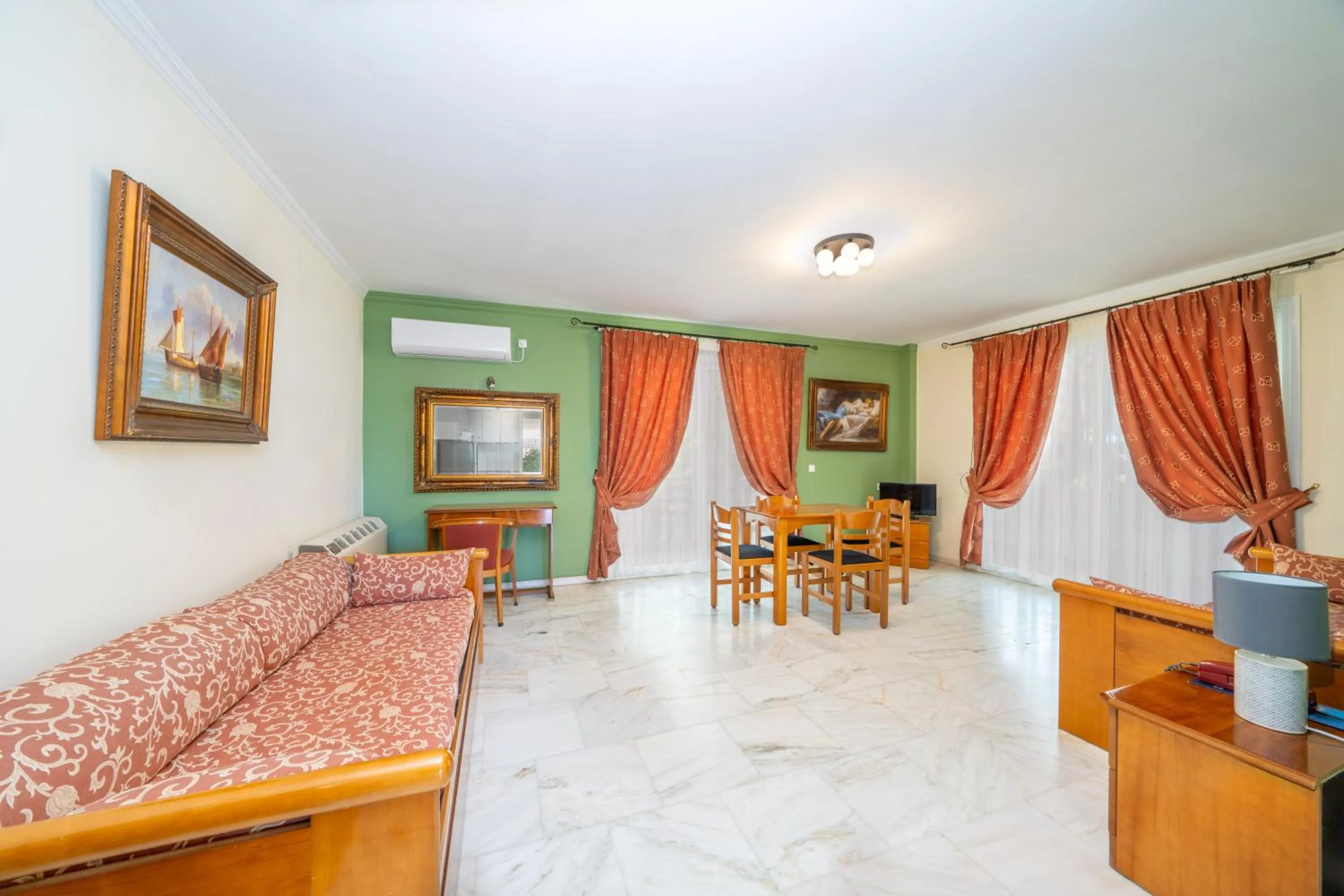 Living room in Odysseus Palace