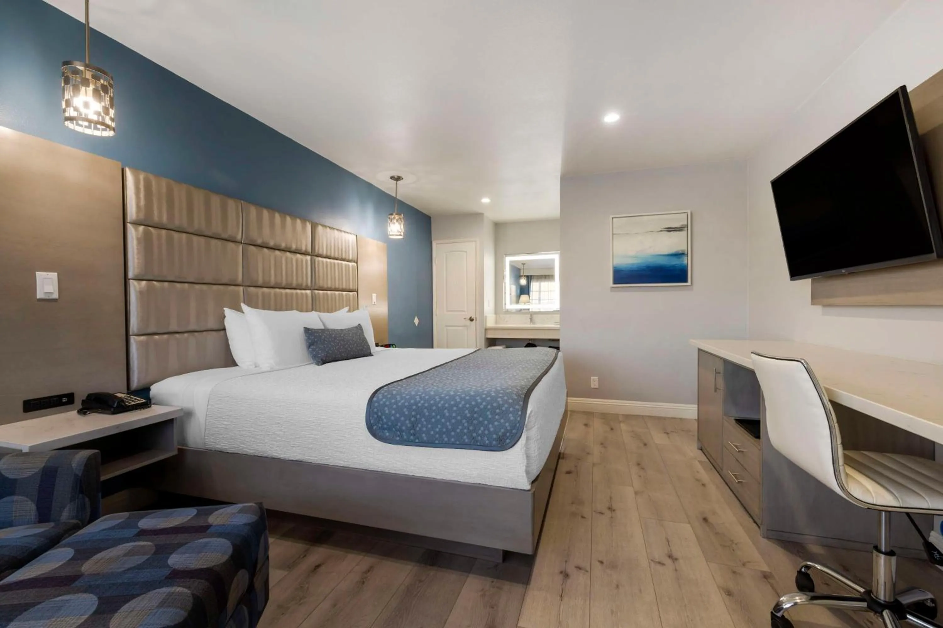 Bedroom, Bed in Best Western Orange Plaza