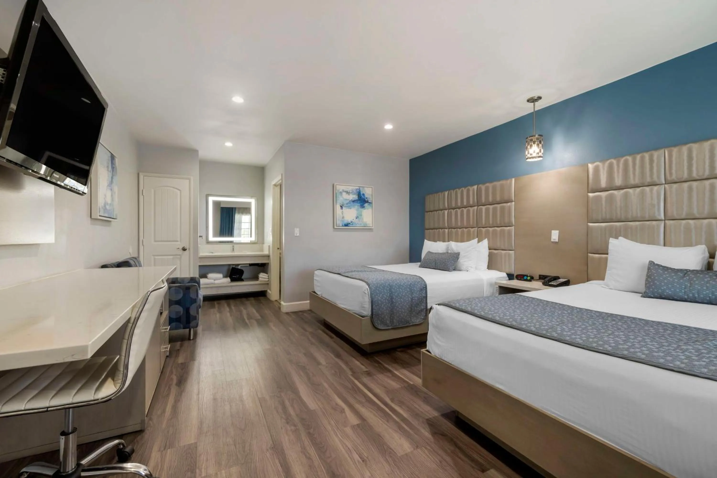 Bedroom, Bed in Best Western Orange Plaza