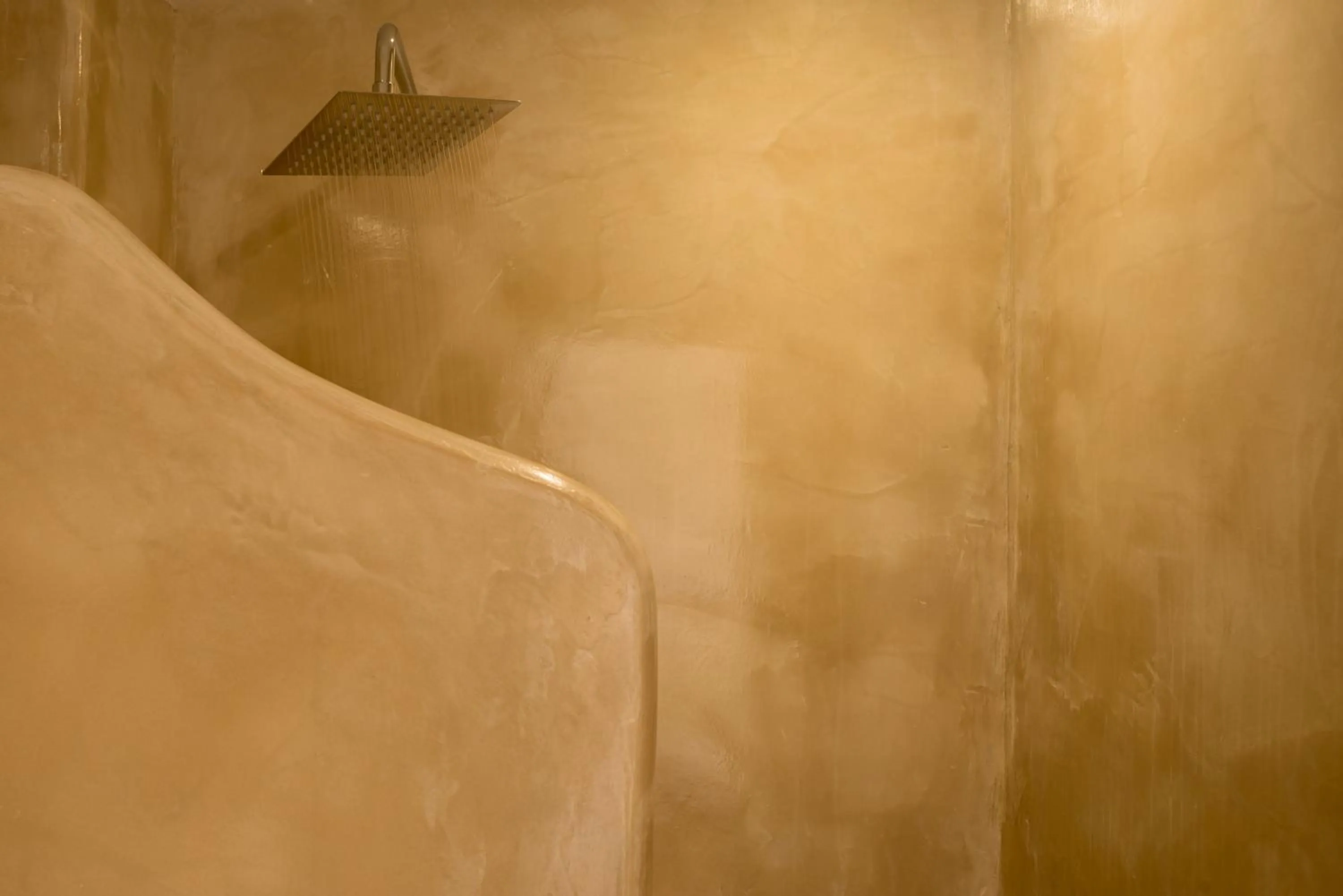 Shower in Caldera Romantica Hotel
