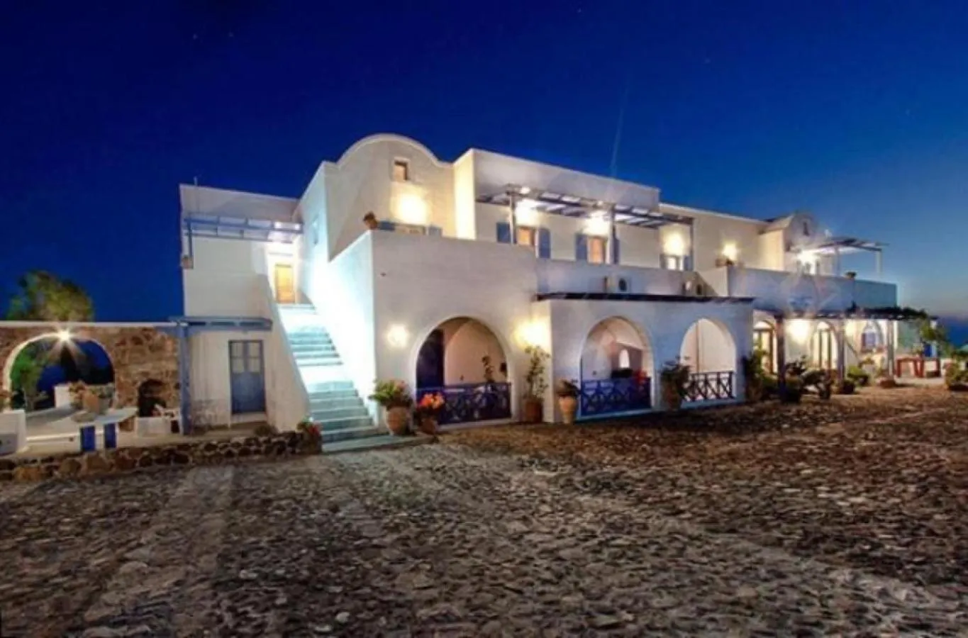 Property building in Caldera Romantica Hotel