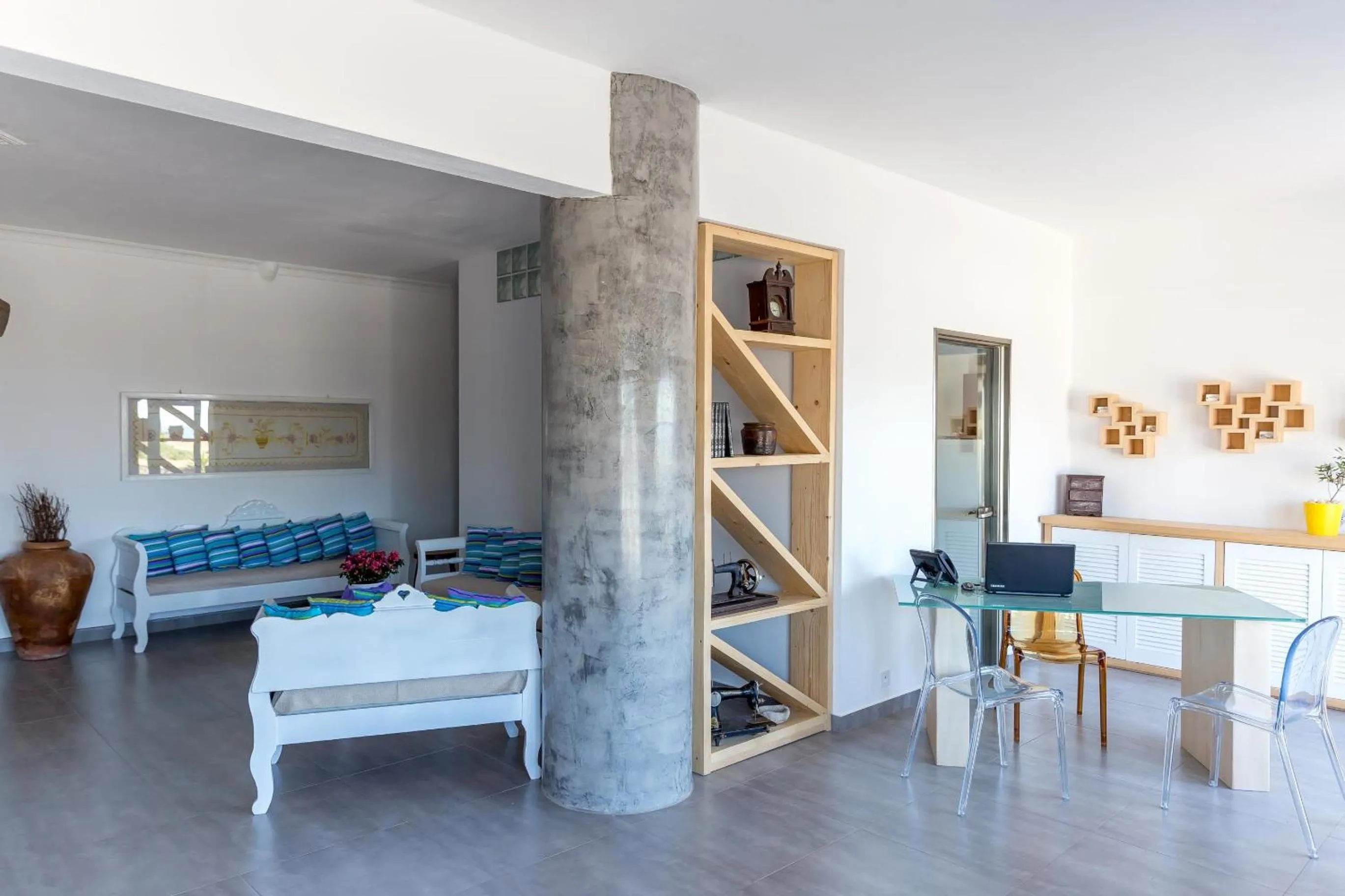 Lobby or reception in Caldera Romantica Hotel