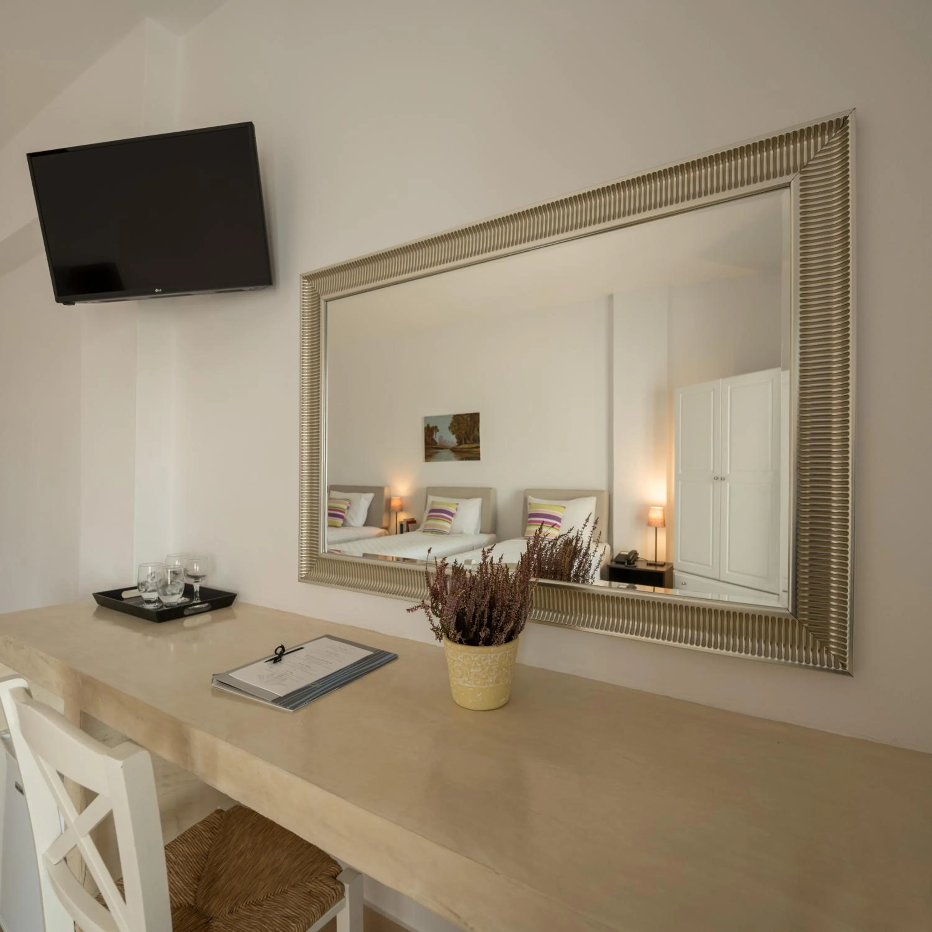 TV and multimedia in Caldera Romantica Hotel