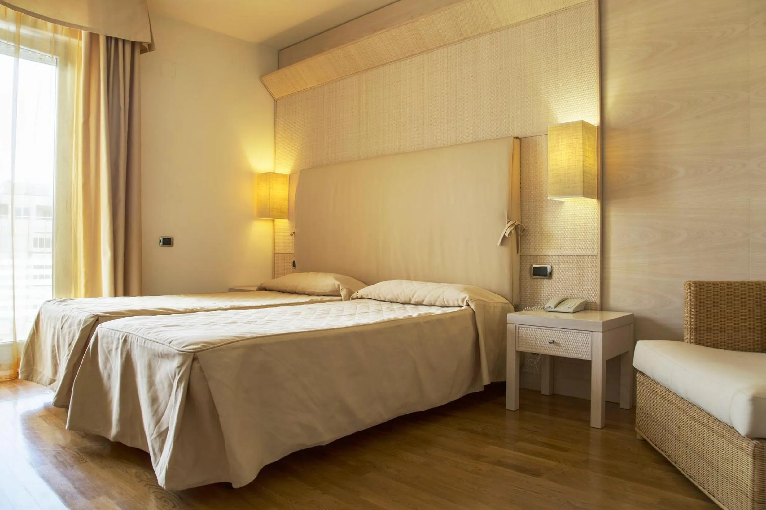 Day, Bed in Hotel Mara