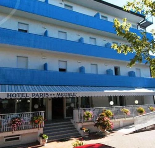 Garden view in Hotel Paris