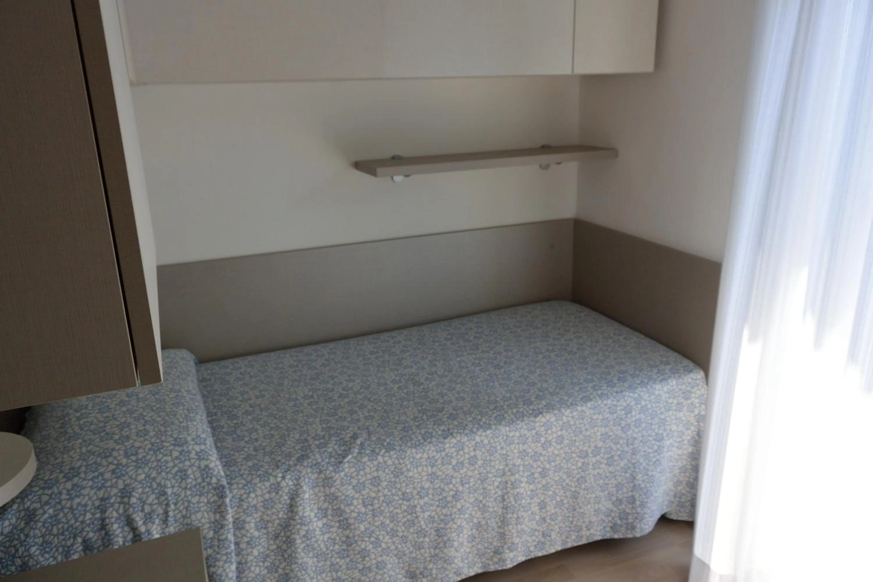 Bedroom, Bed in Hotel Paris