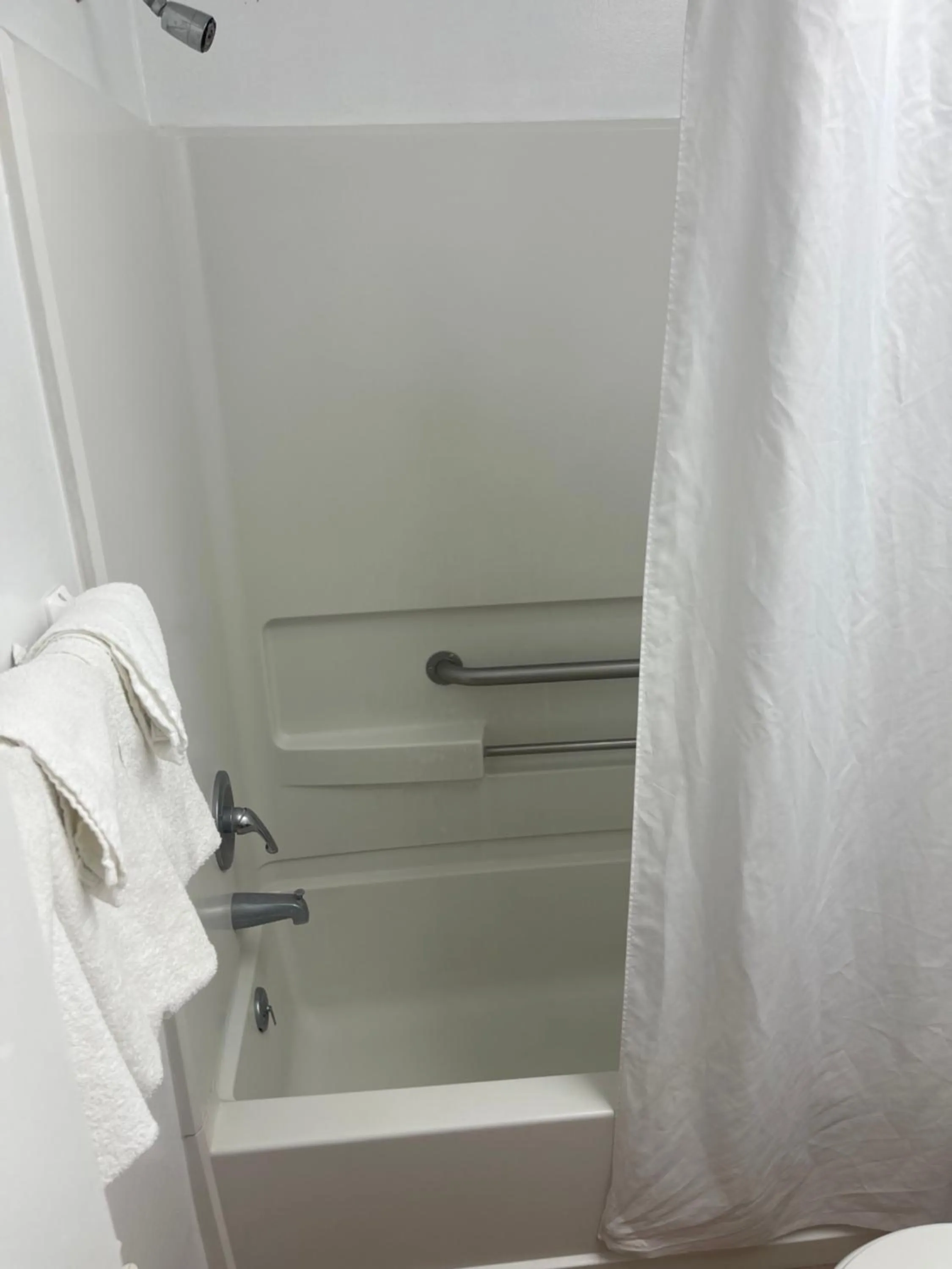 Shower in Coastal Inn - Ocean City