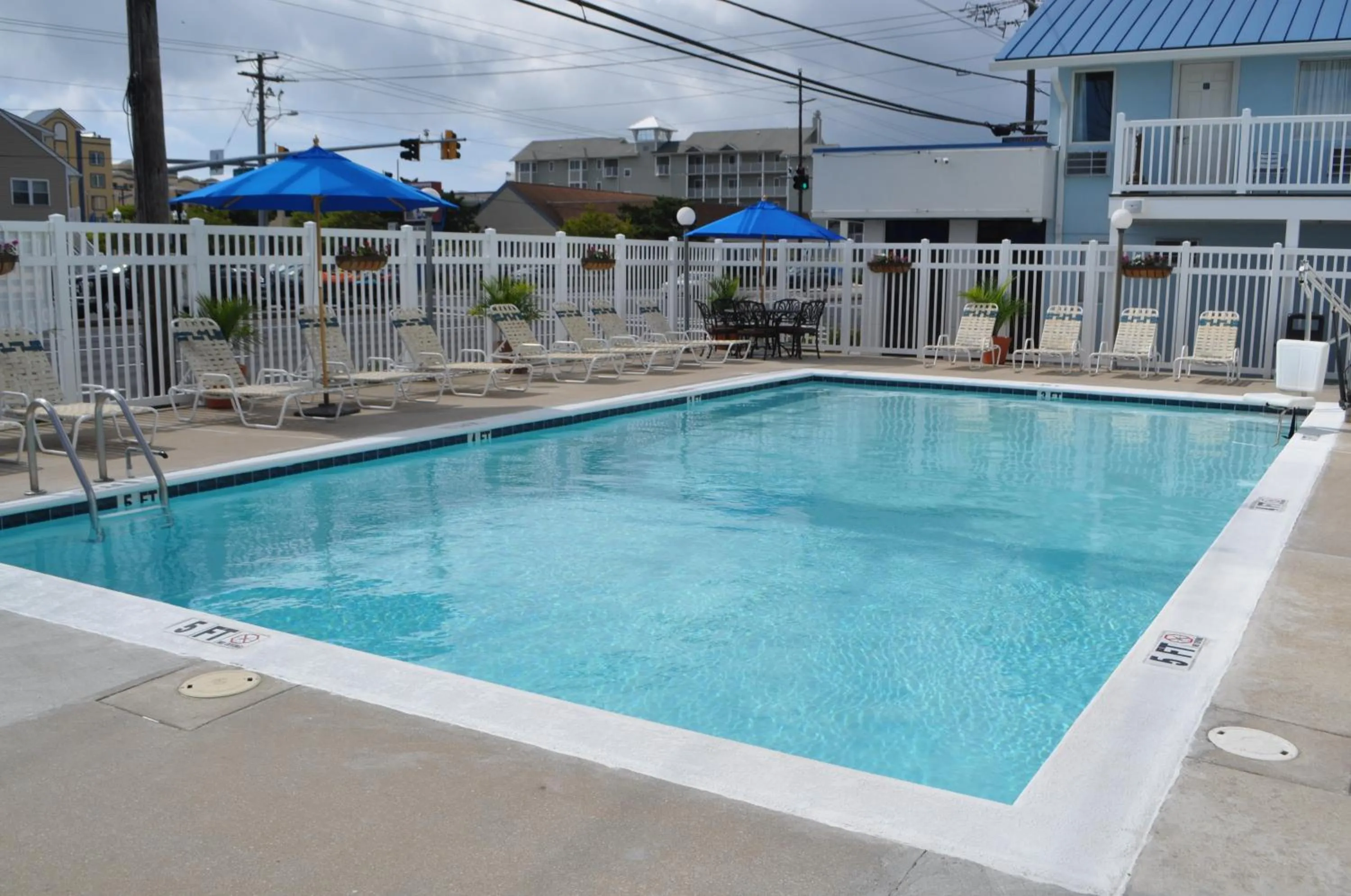 Swimming pool in Coastal Inn - Ocean City