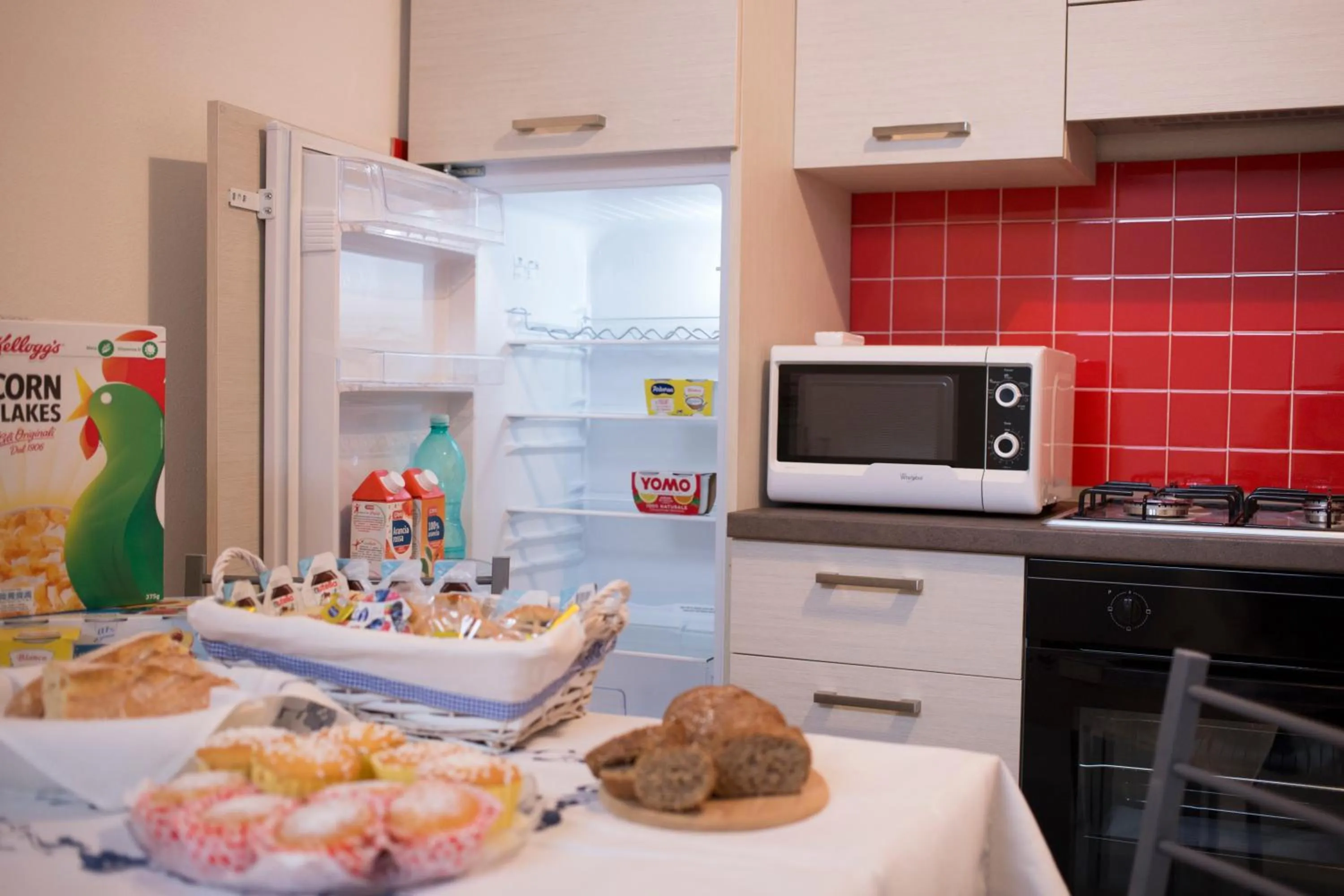 Kitchen or kitchenette in Sandalia B&B