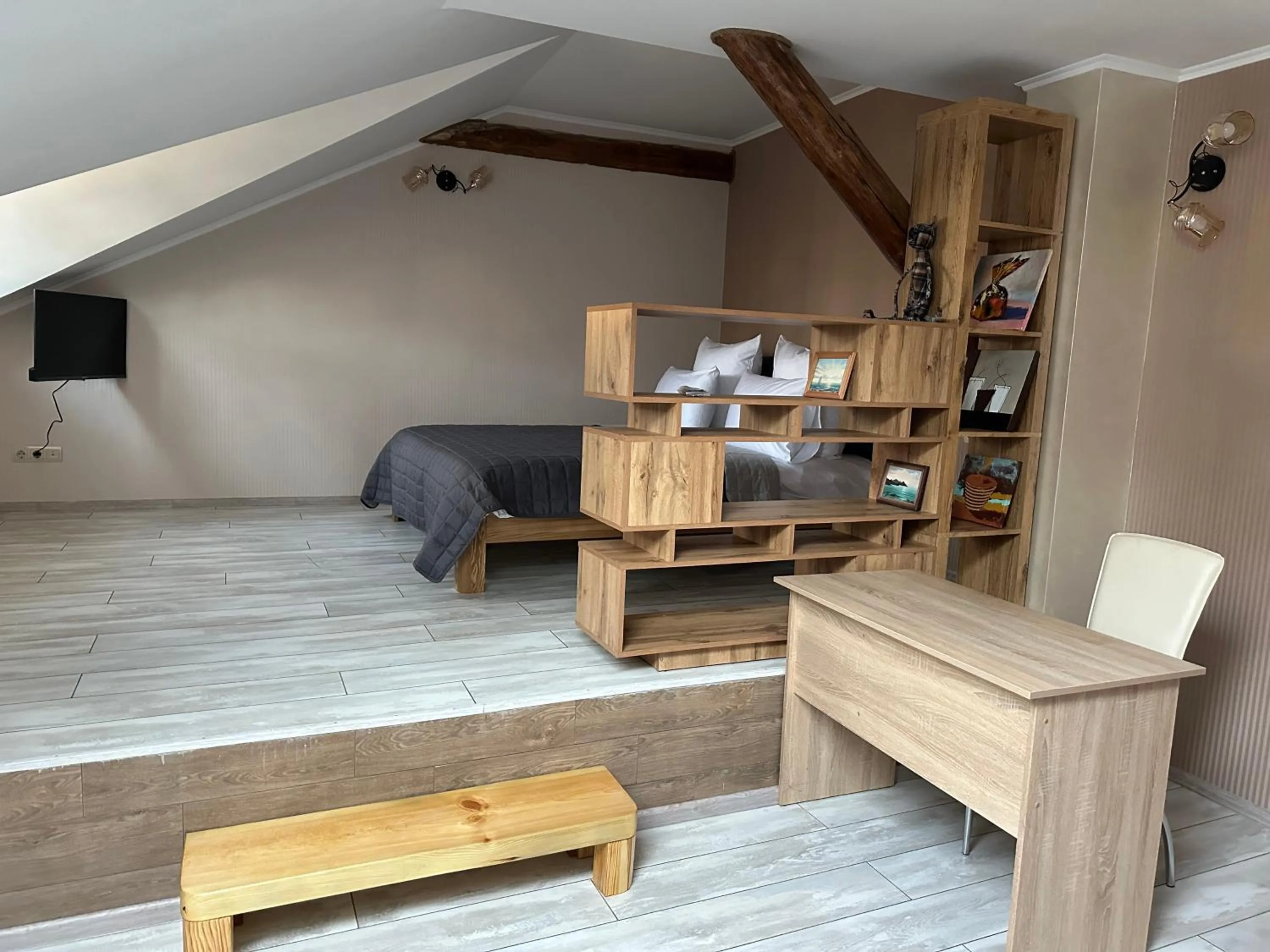 hair dresser in Centralnyi hotel