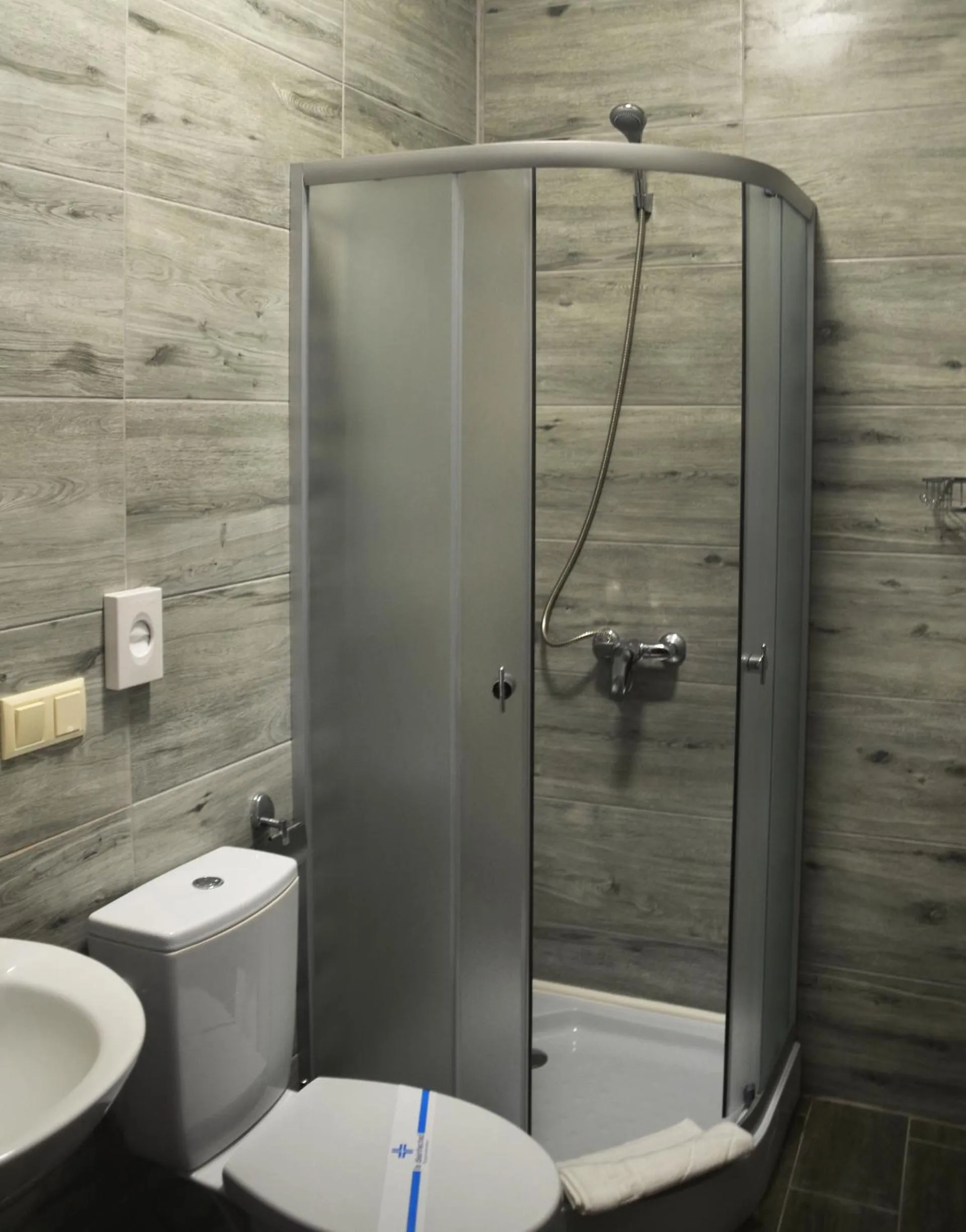 Shower in Centralnyi hotel