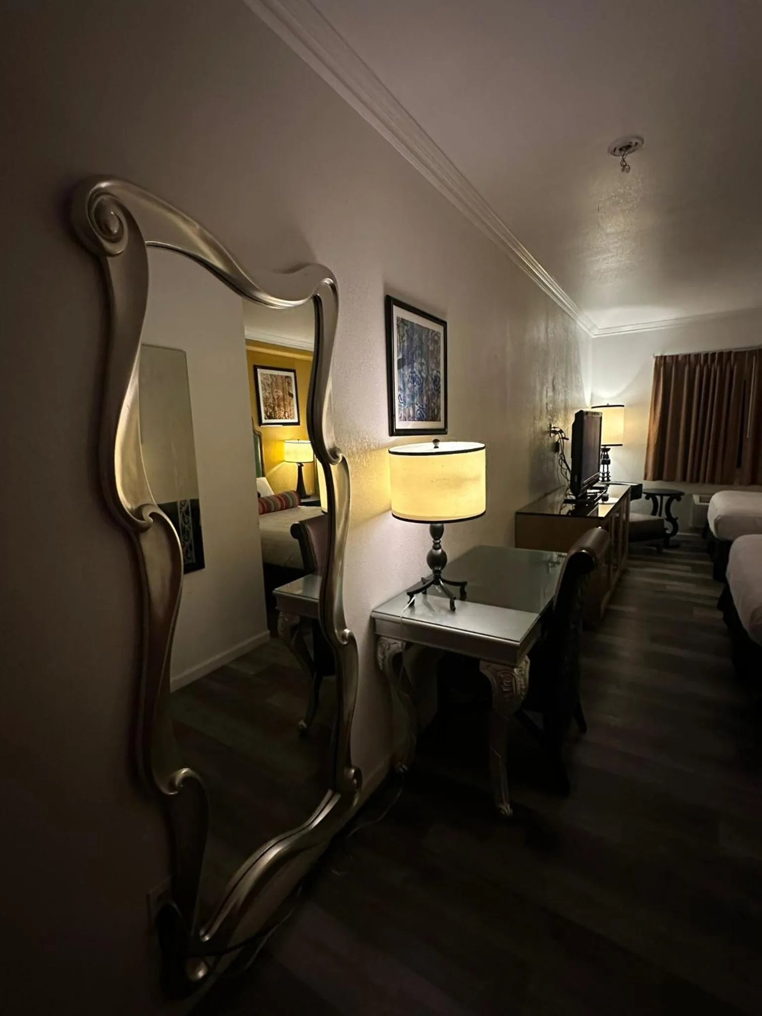 Bed in Howard Johnson by Wyndham Bakersfield