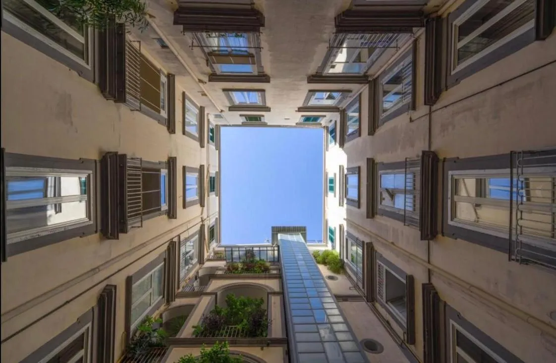 Inner courtyard view in Chiaia Guest House