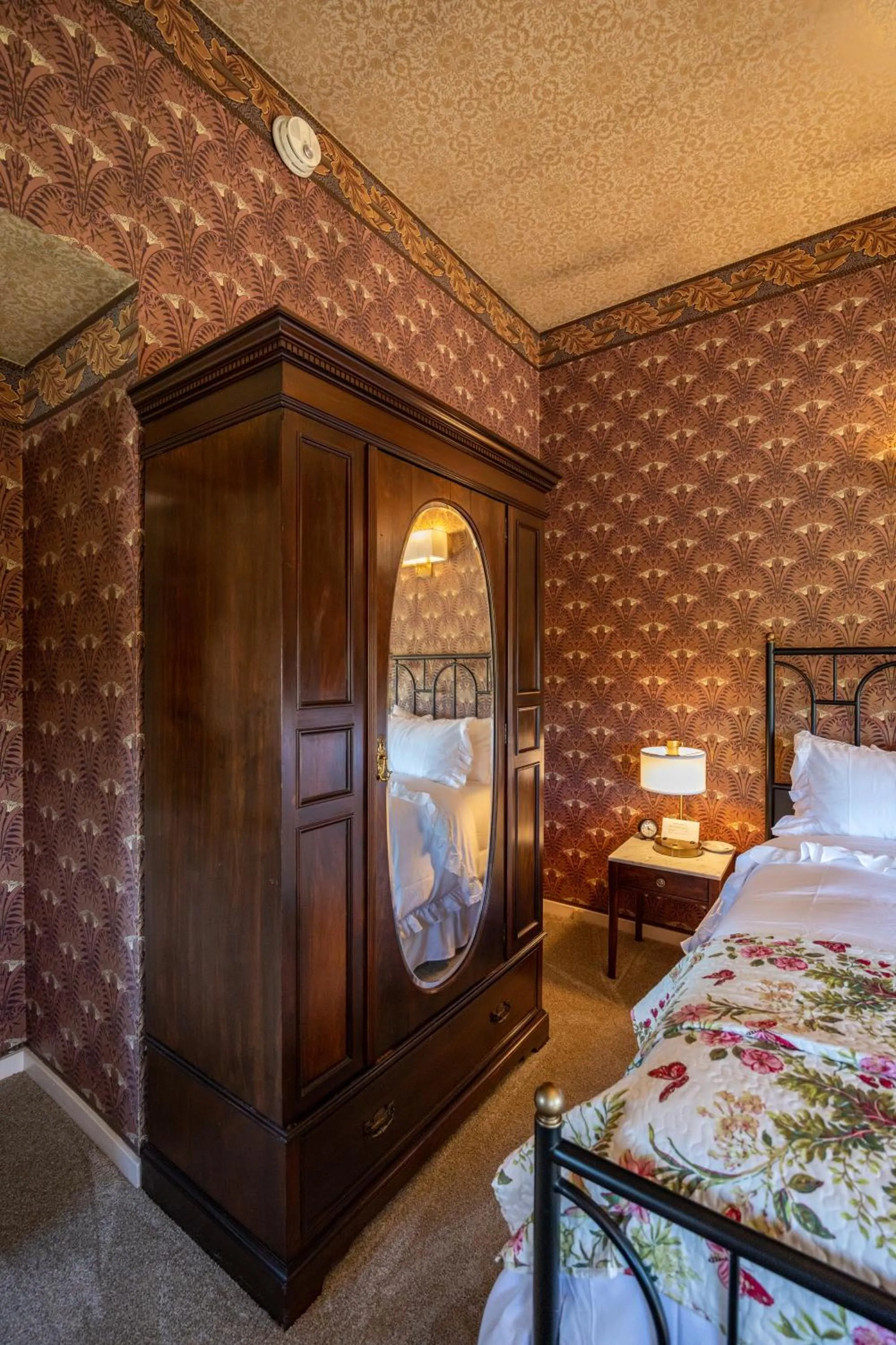 Bed in Mill Rose Inn