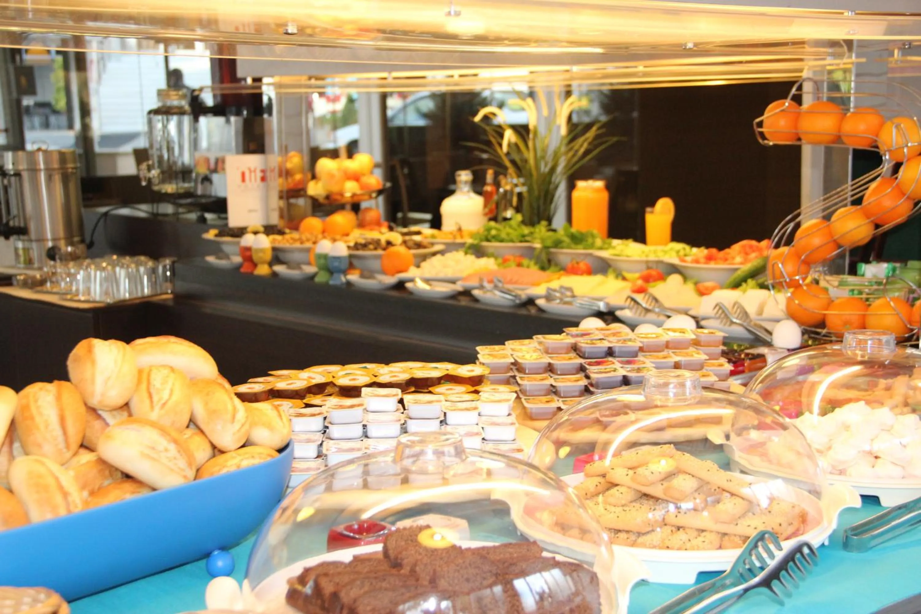 Buffet breakfast in Payidar HOTEL
