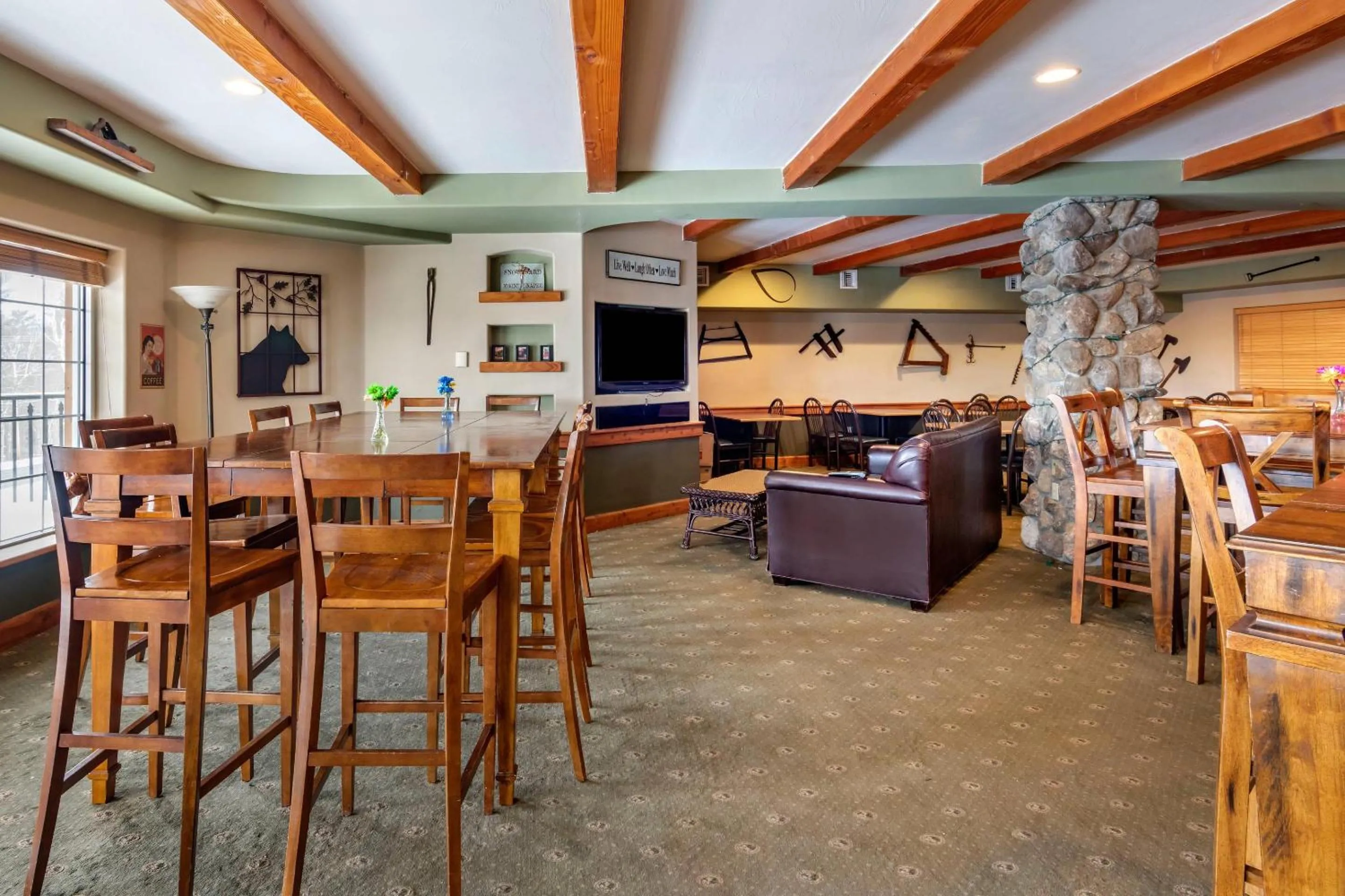 Breakfast in Mountain Edge Suites at Sunapee, an Ascend Collection Hotel