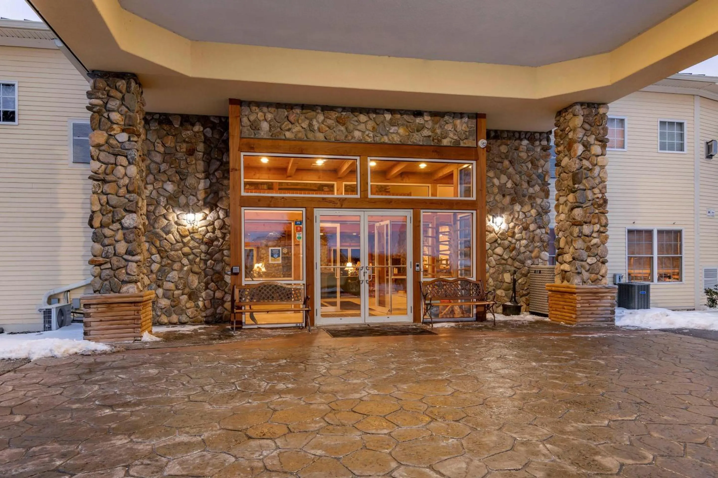 Property building in Mountain Edge Suites at Sunapee, an Ascend Collection Hotel