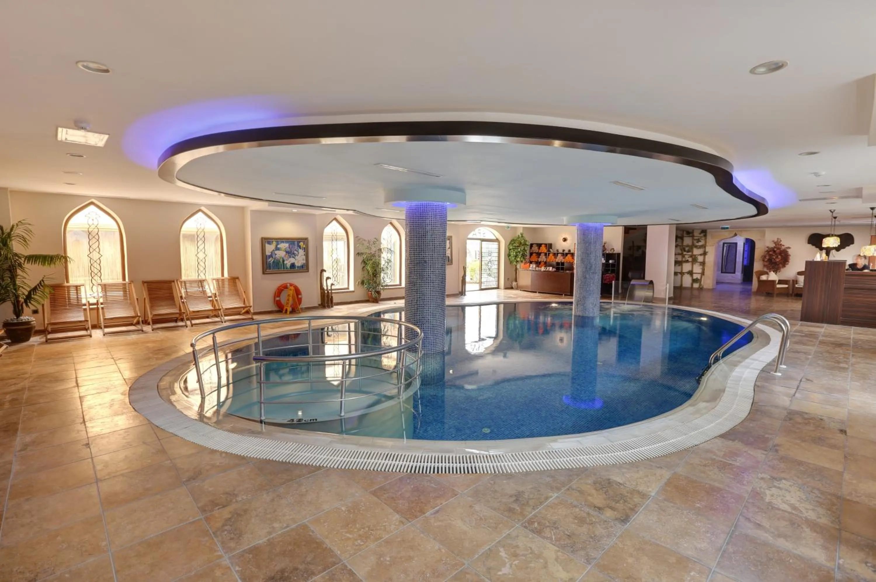 Swimming pool in Suhan Cappadocia Hotel & Spa