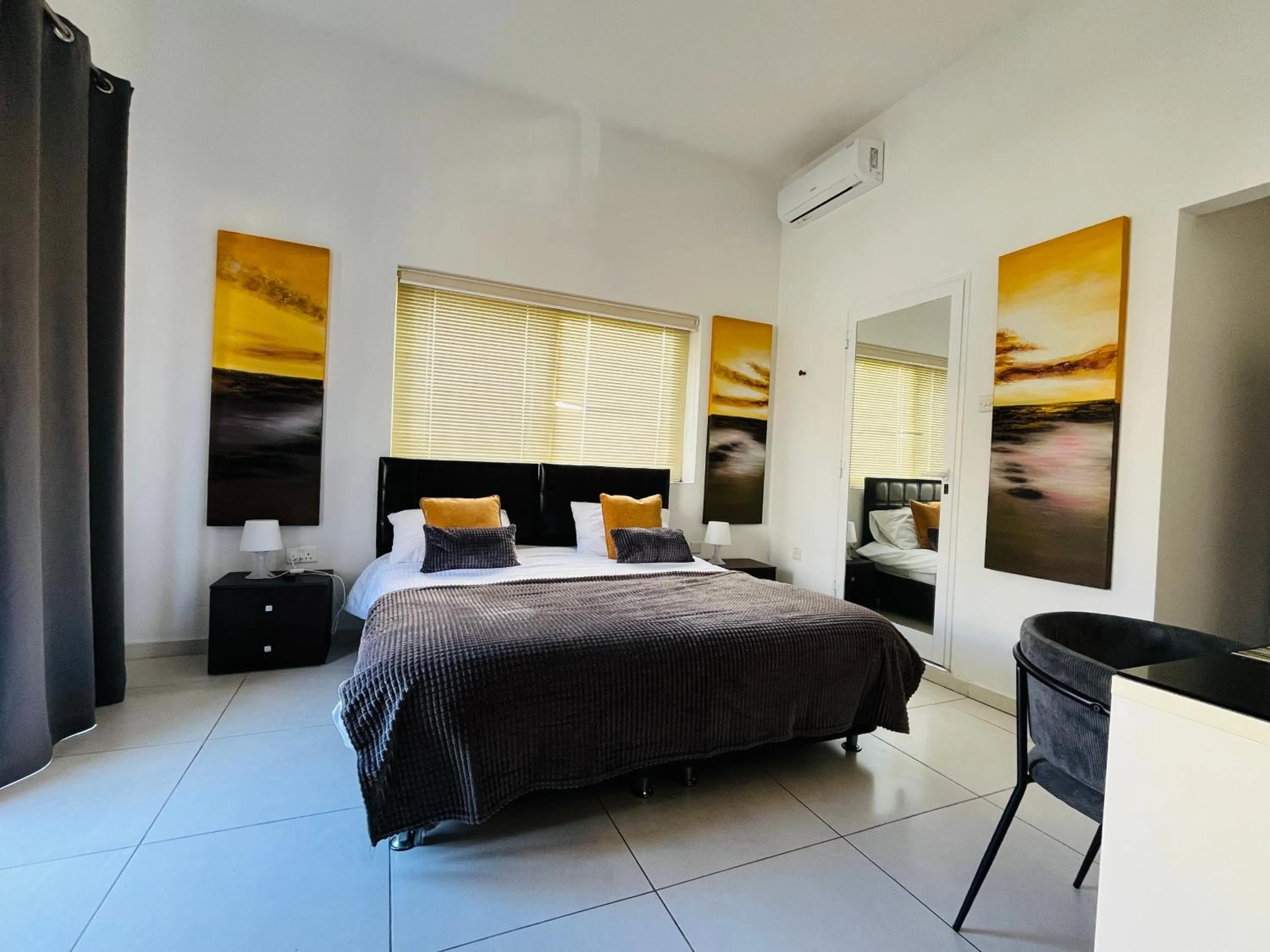 Shower, Bed in 8villa