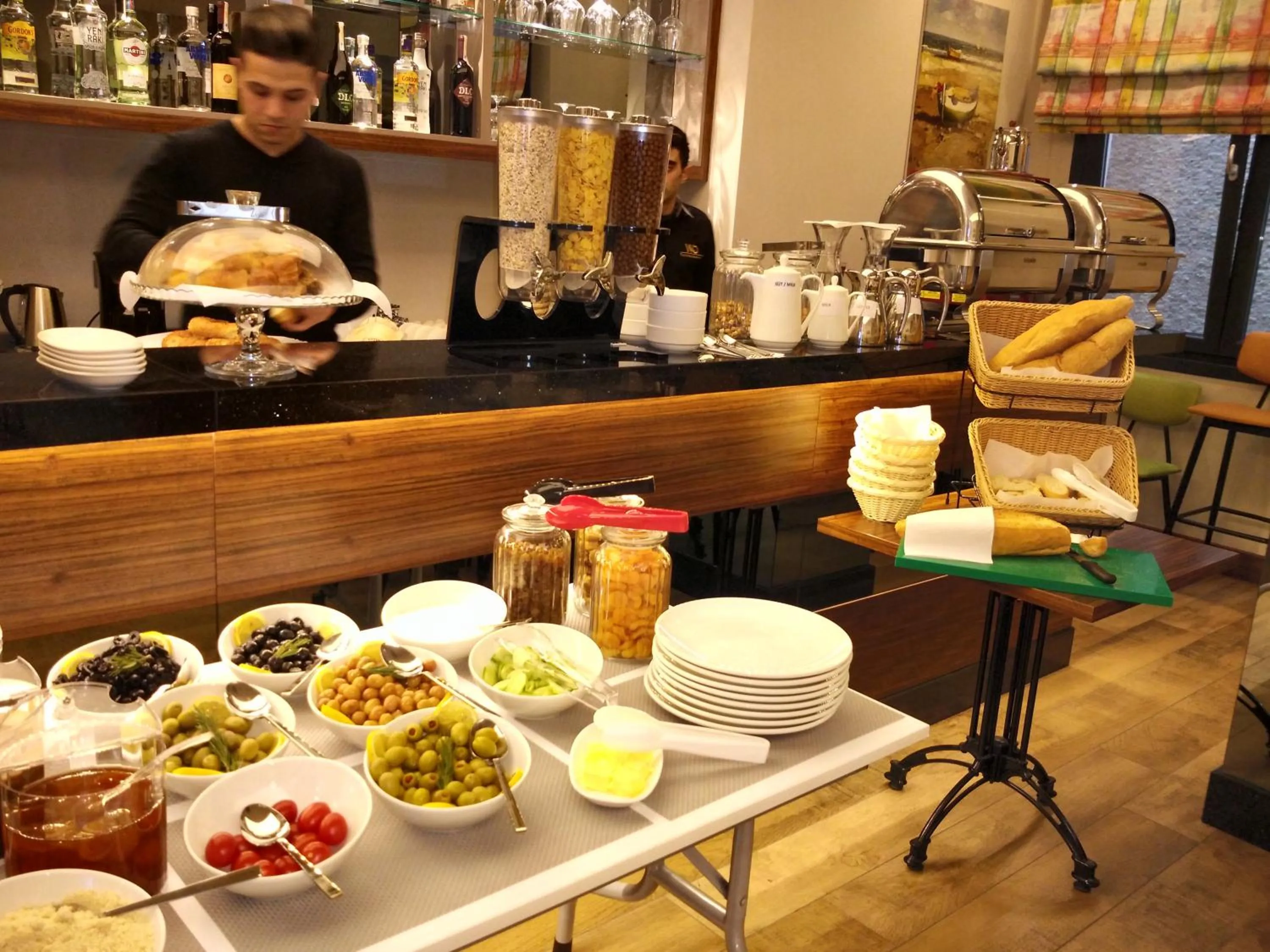 Breakfast in The White Orient Hotel