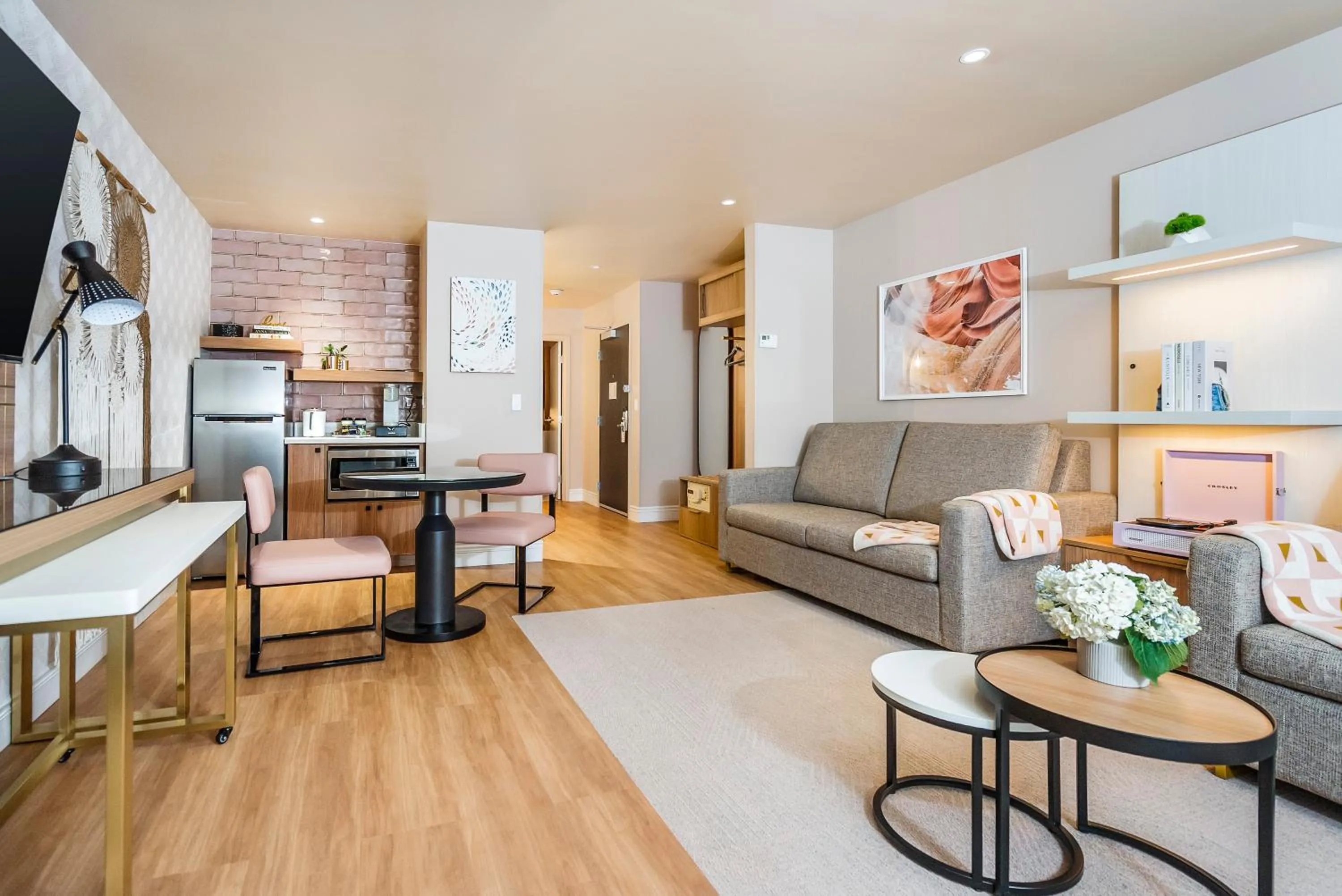 Kitchen or kitchenette in The Bentley Hotel Southampton