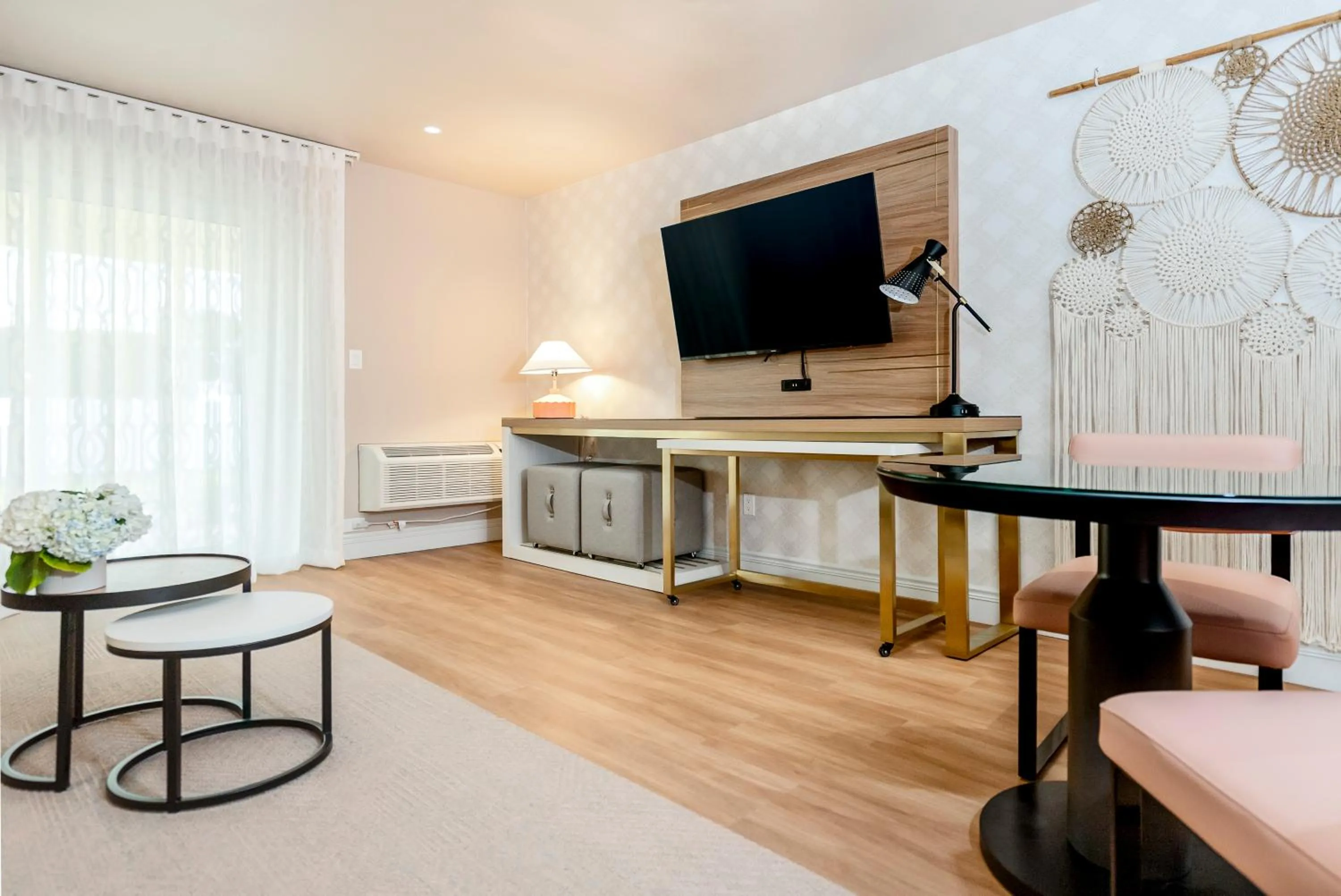 TV and multimedia in The Bentley Hotel Southampton