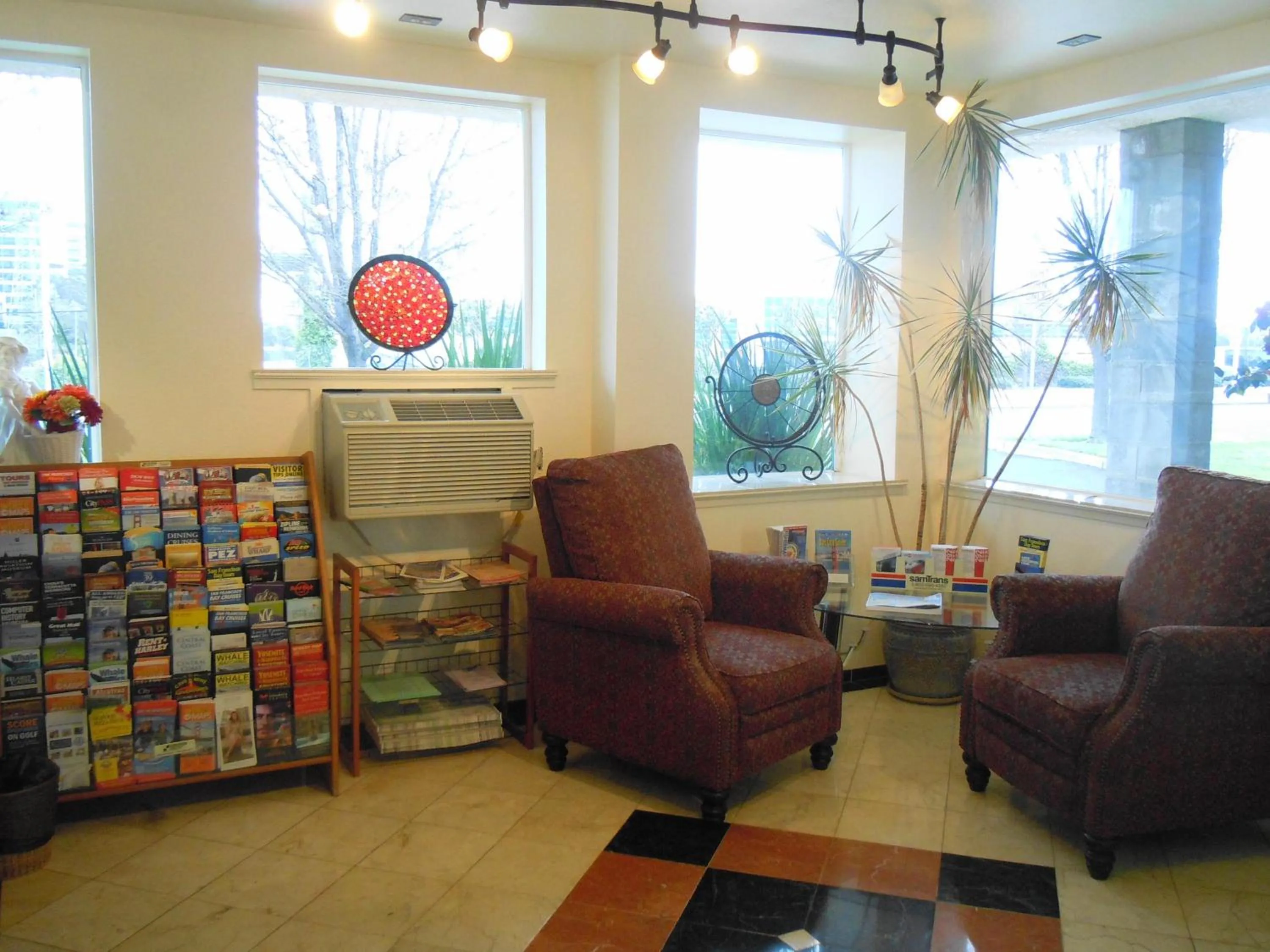 Lobby or reception in Airport Inn